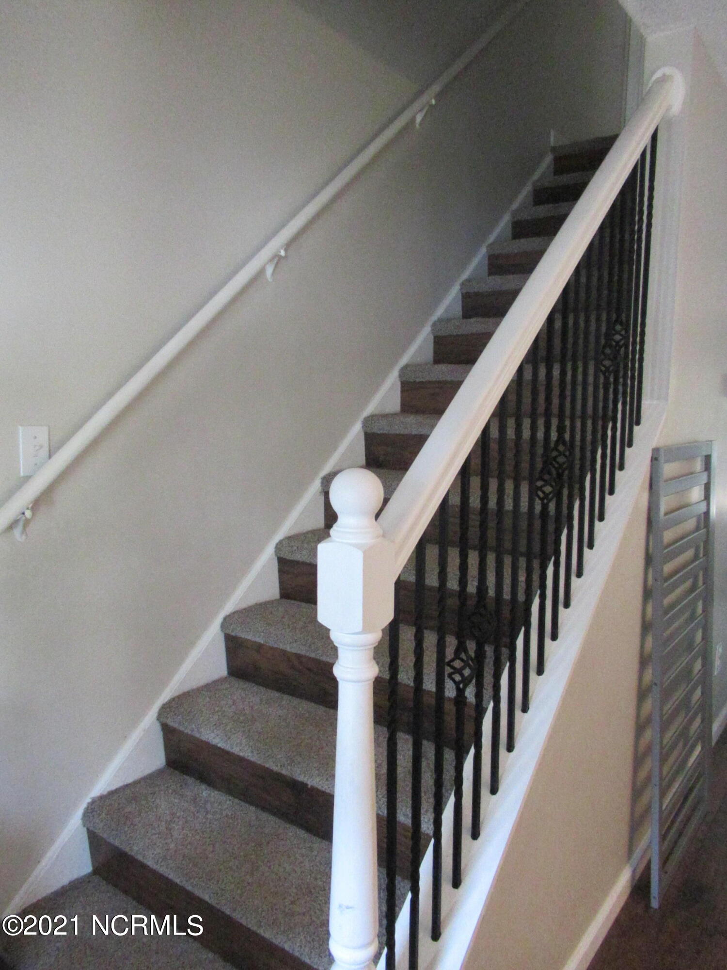 100550286 | Photo 10