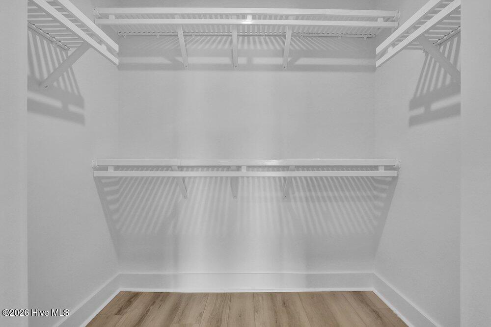 100552100 | Photo 31