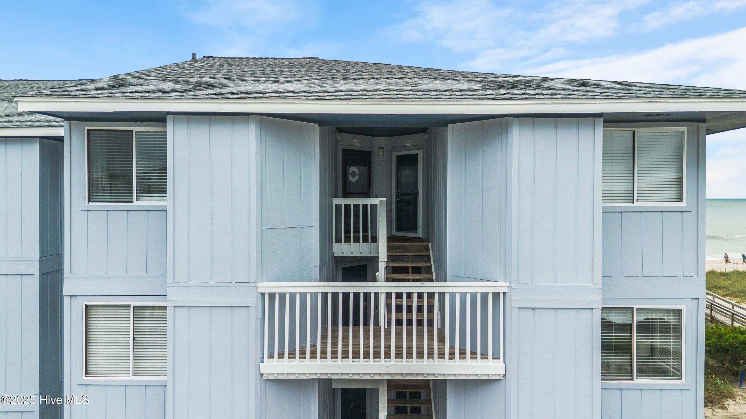 100536281 | Photo 29