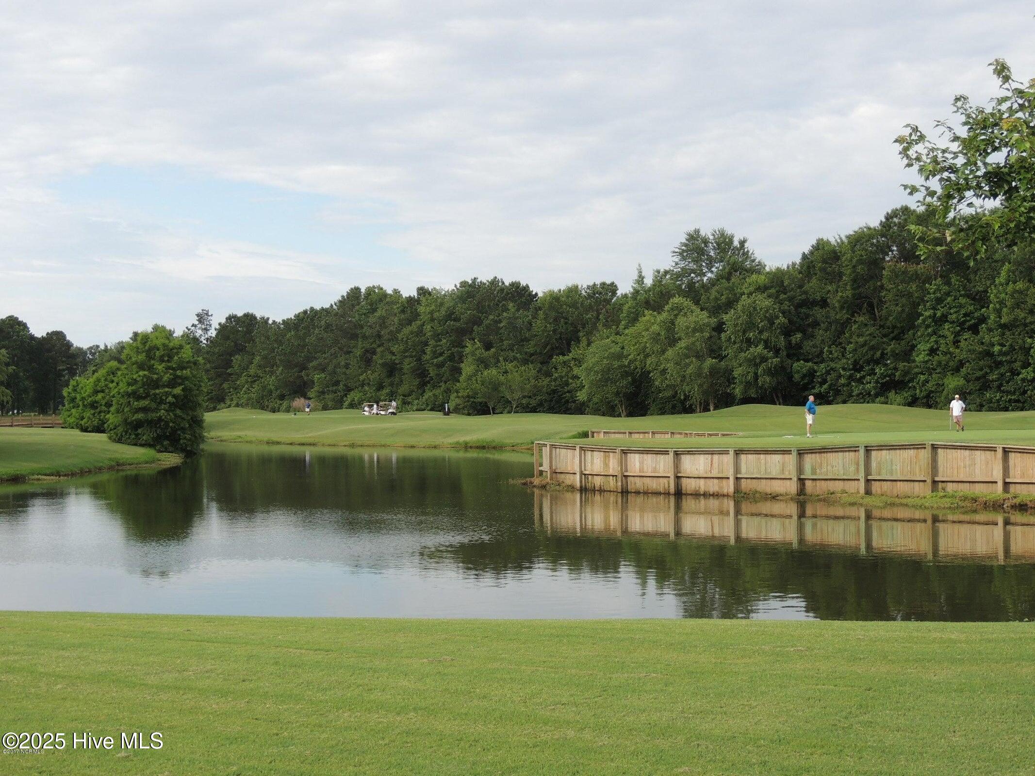 100547698 | Photo 75