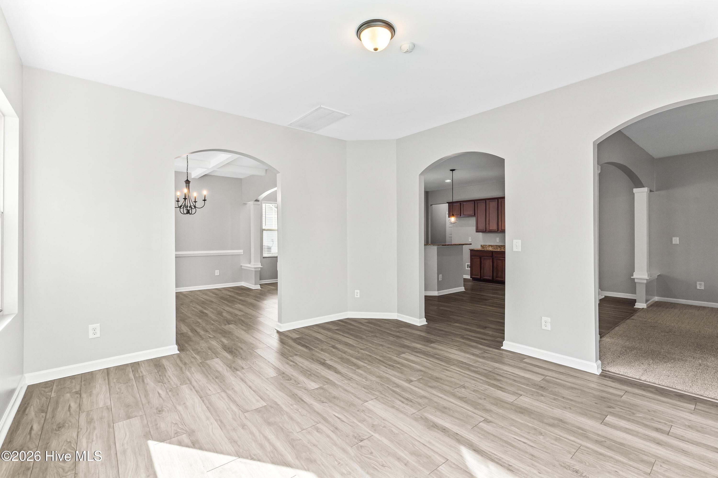 100559199 | Photo 28