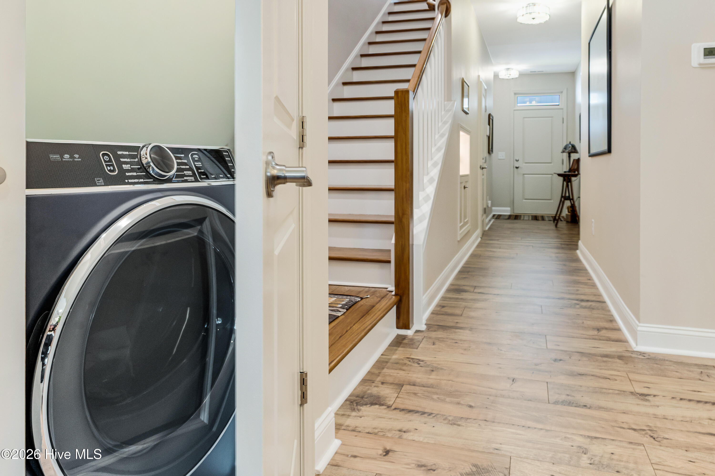 100565599 | Photo 31