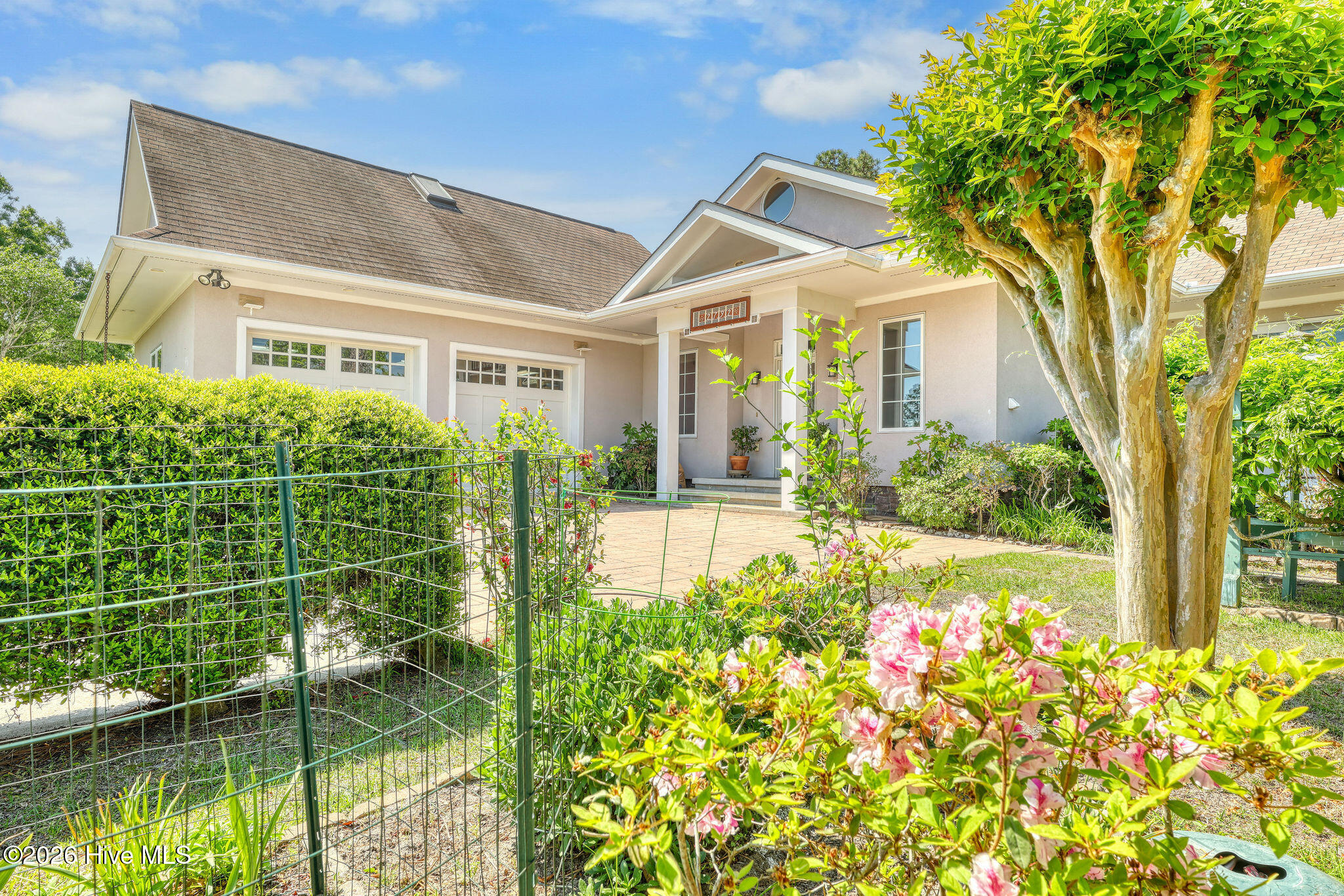 100569152 | Photo 57