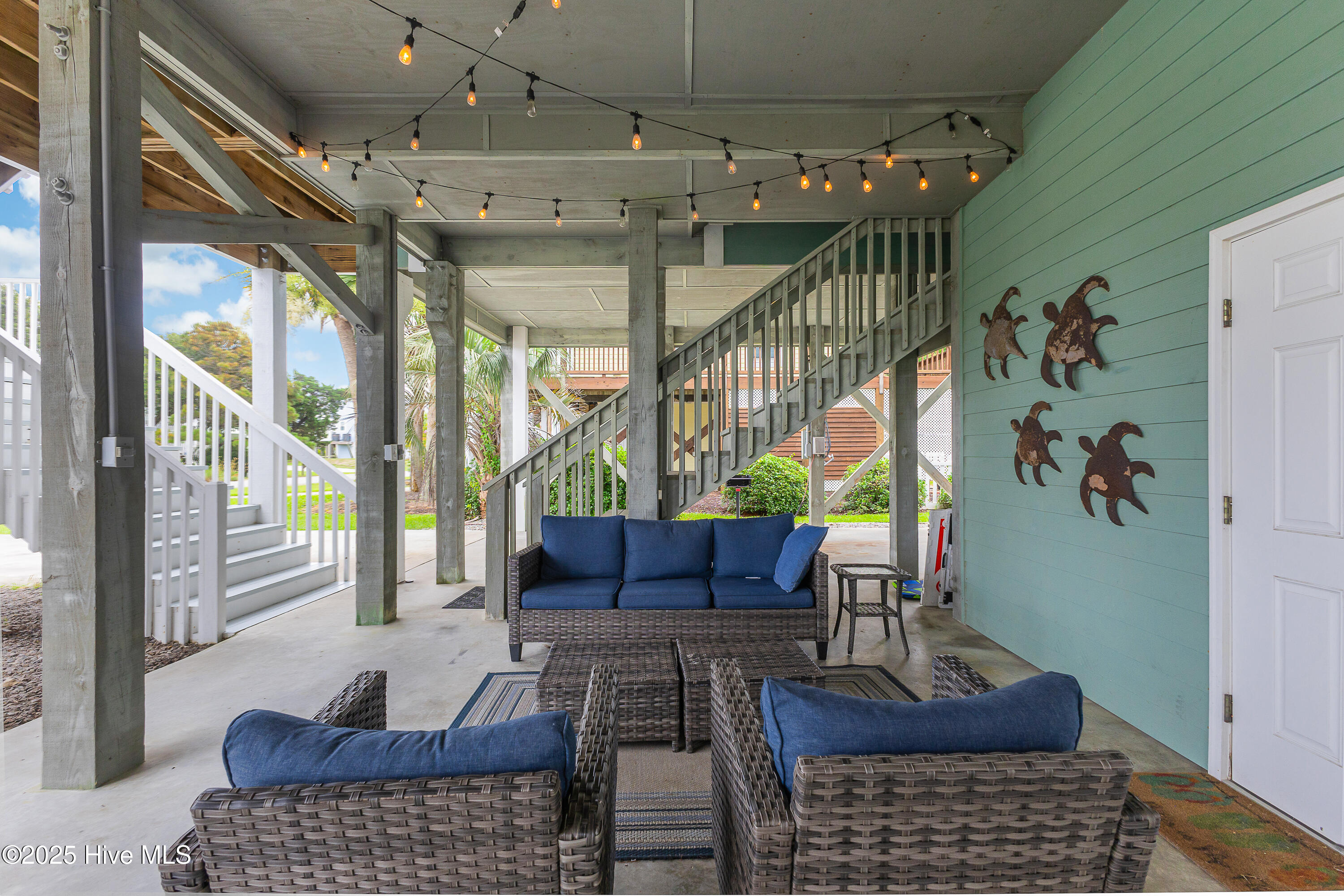 100514949 | Photo 34