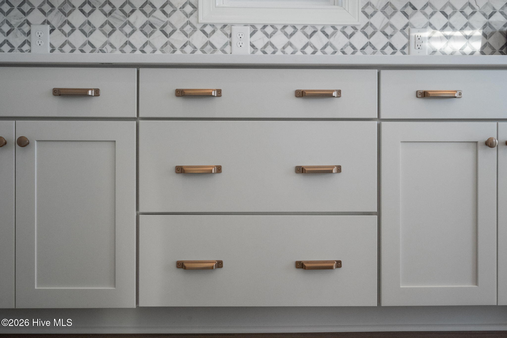 100566681 | Photo 55