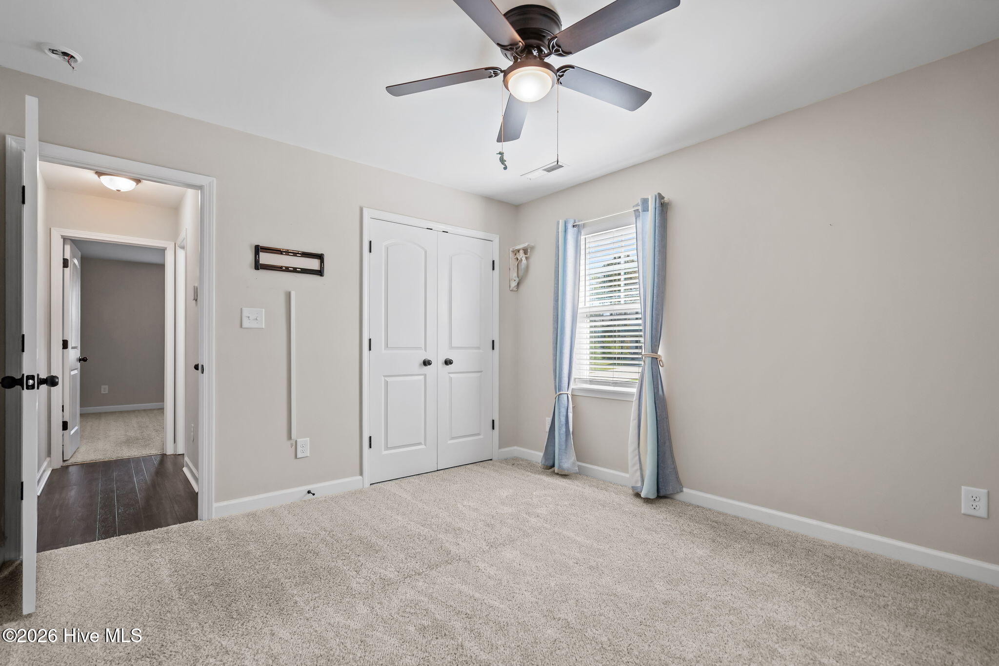 100561412 | Photo 18