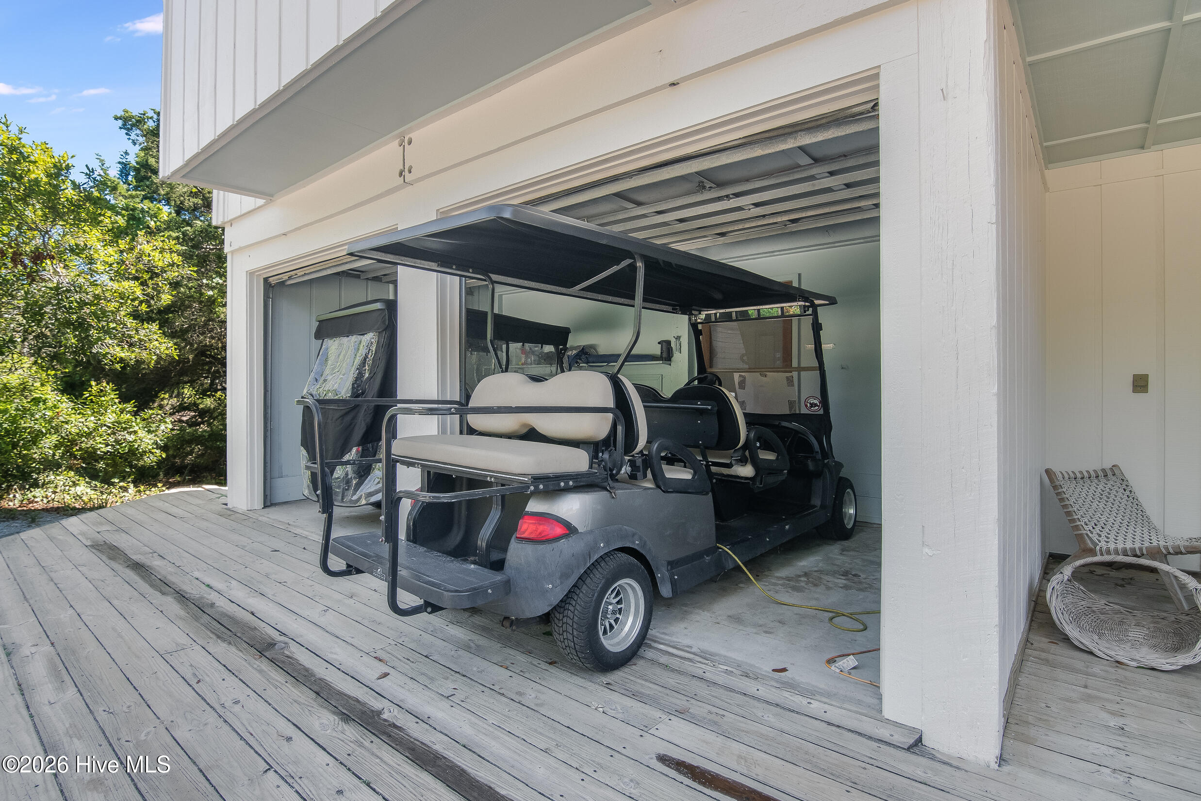 100557535 | Photo 51