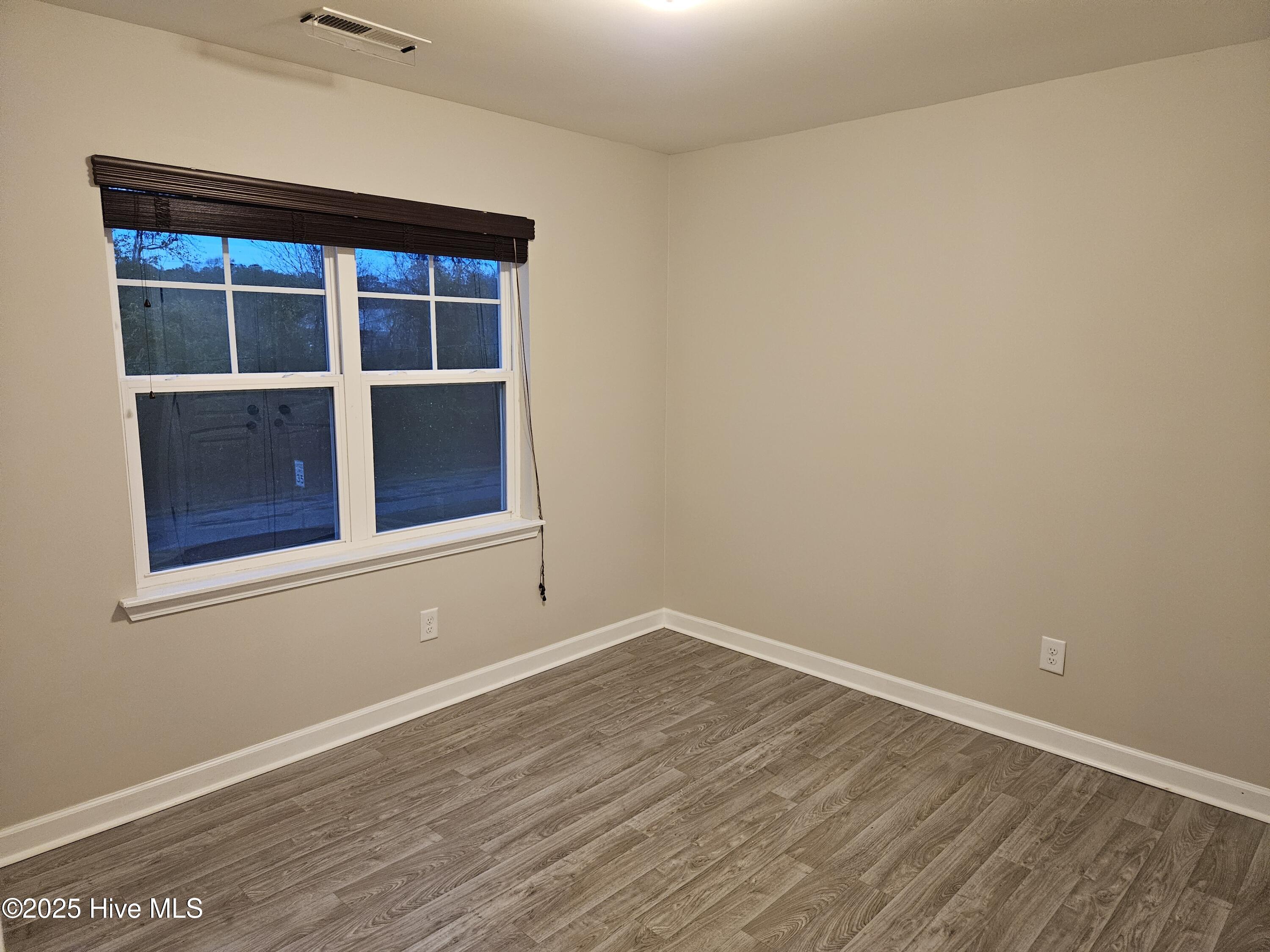 100539079 | Photo 25