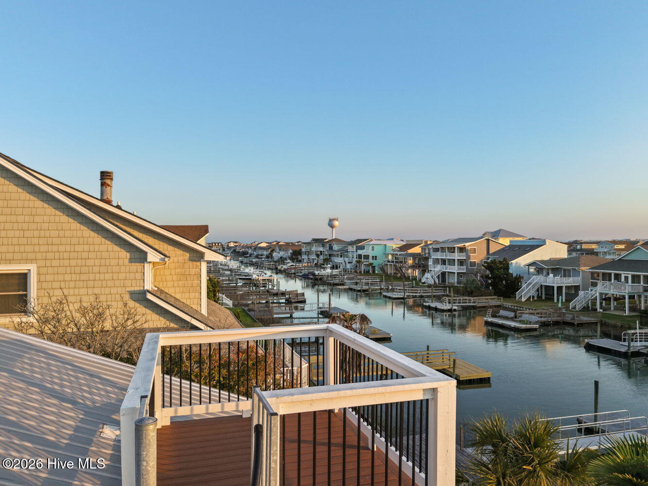 100569670 | Photo 50