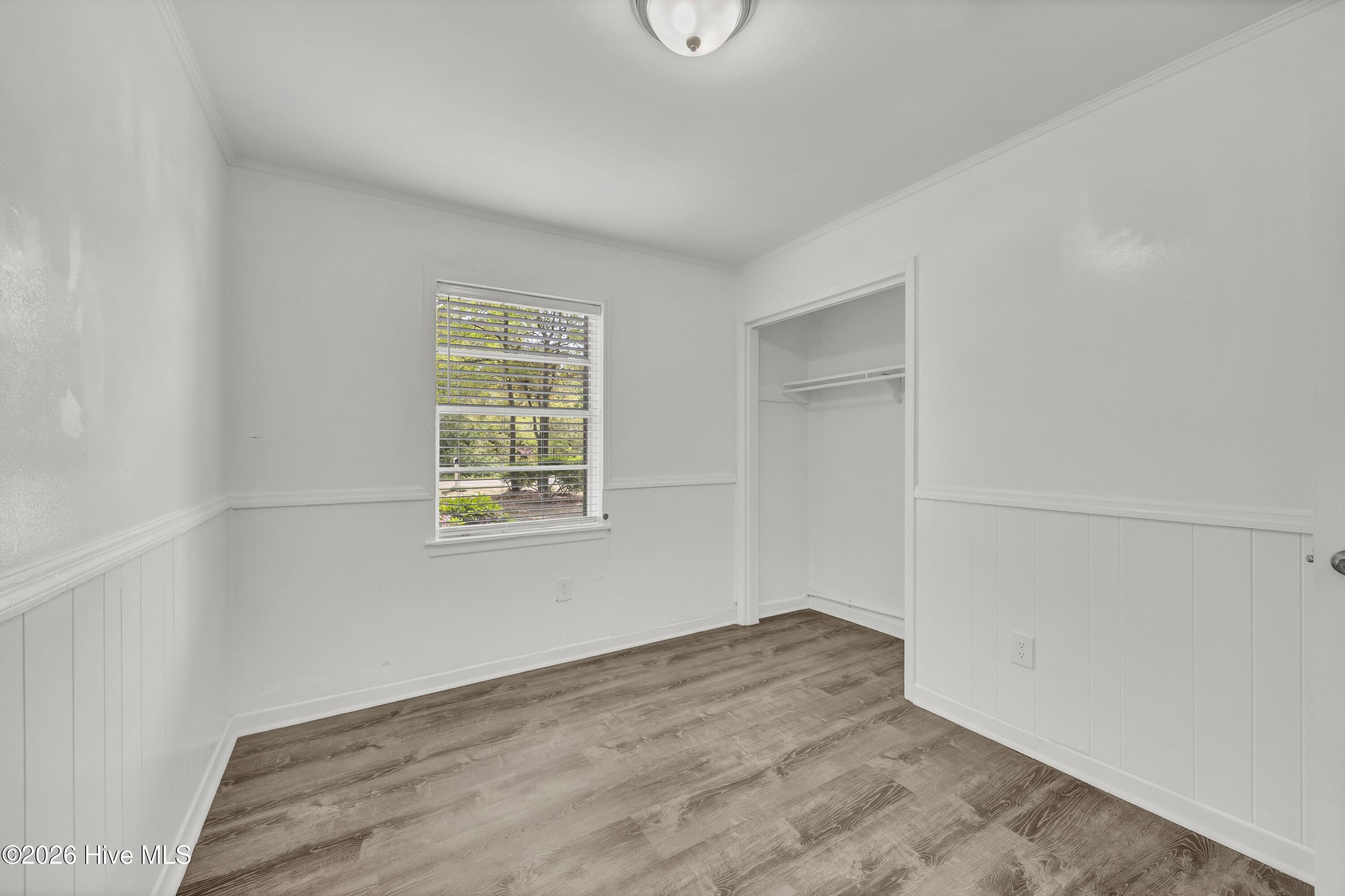 100566931 | Photo 11