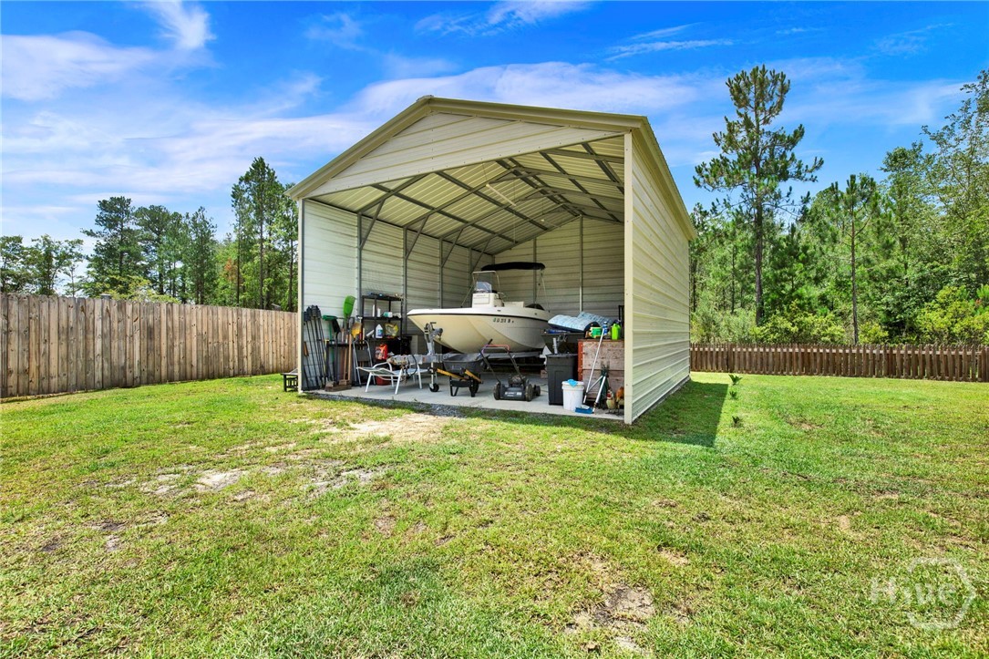 Awesome concrete slab building.  You can add the garage doors too!