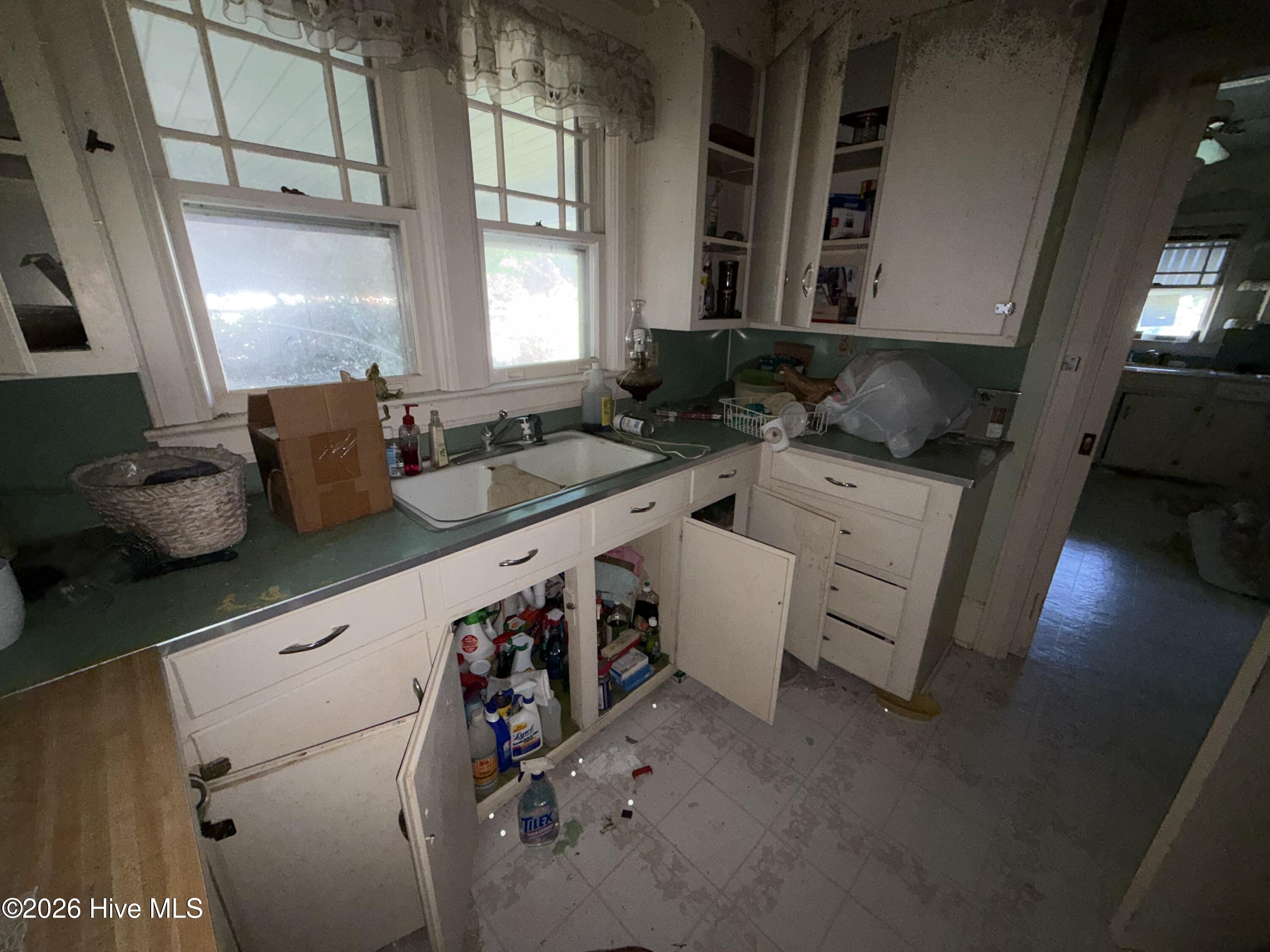 actual photo of kitchen