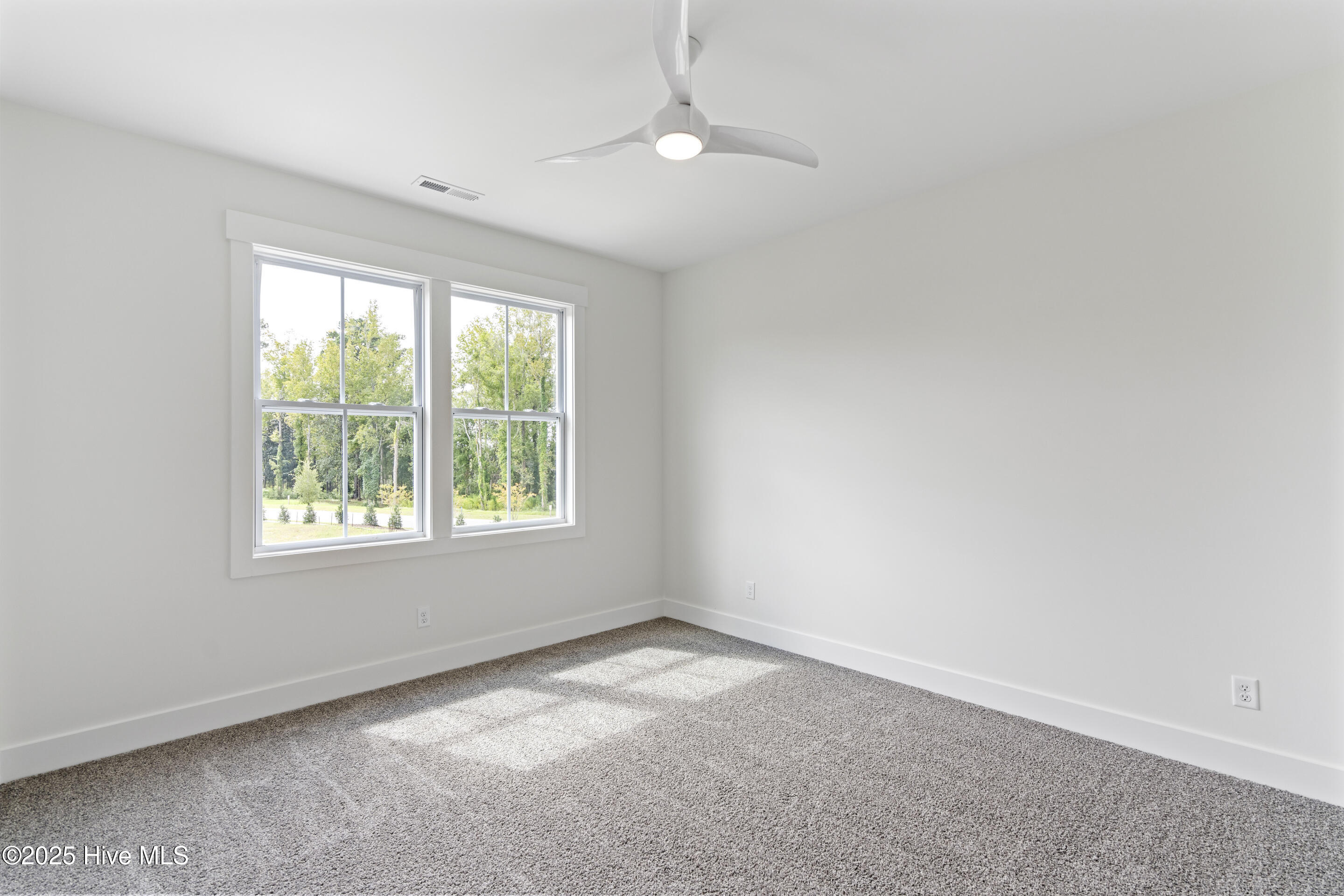 100530900 | Photo 16