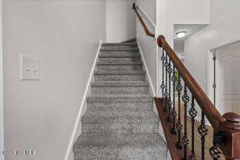 100548839 | Photo 21