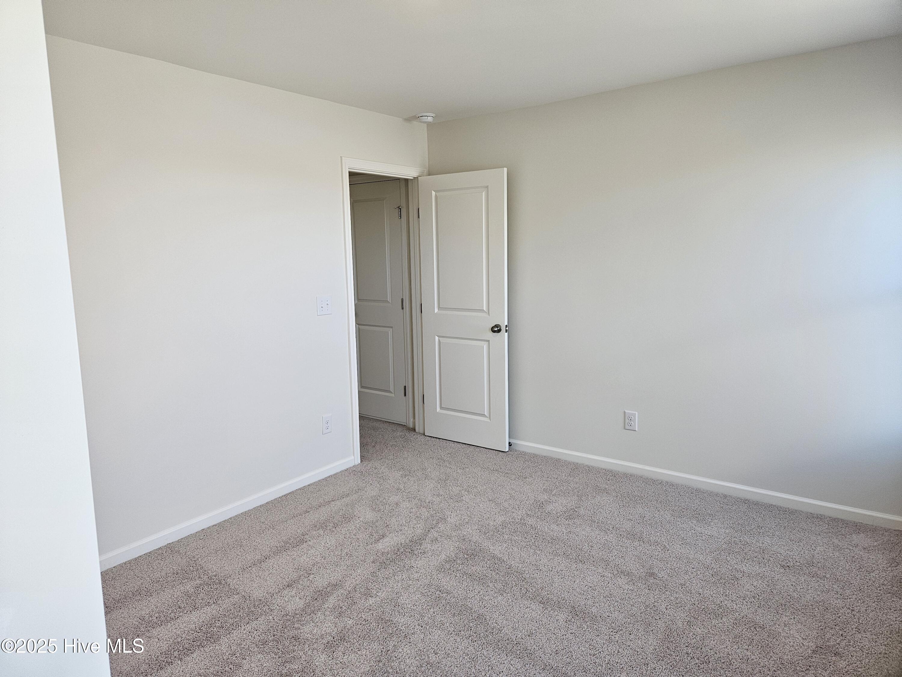 100537305 | Photo 23