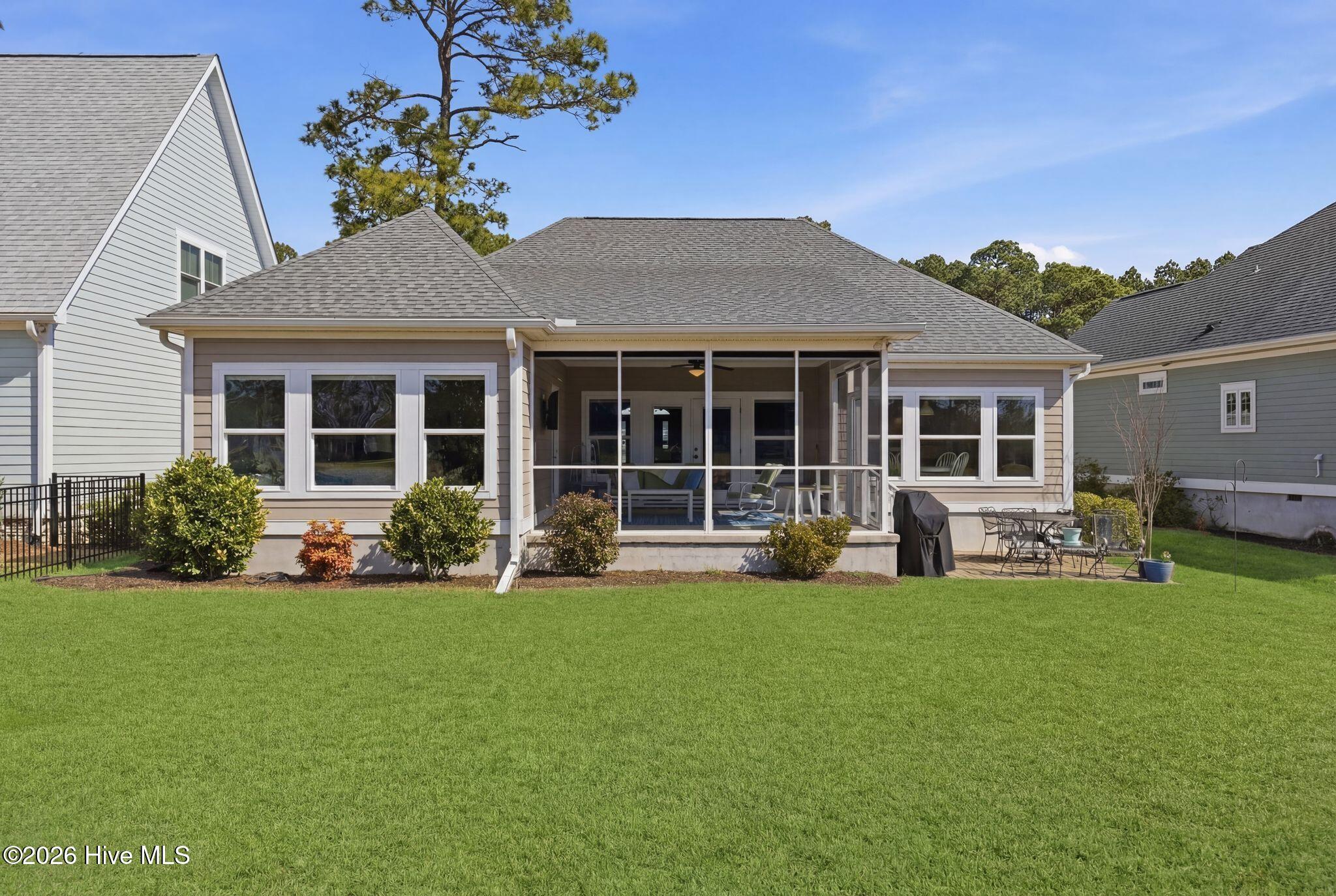 1463 Pinecroft Lane SE, Bolivia, NC, 28422