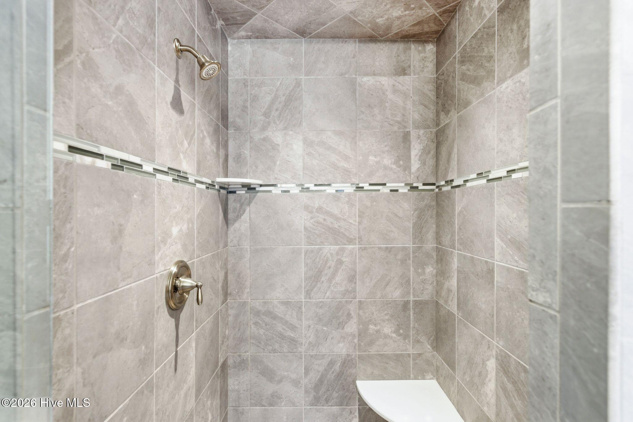 100564564 | Photo 21