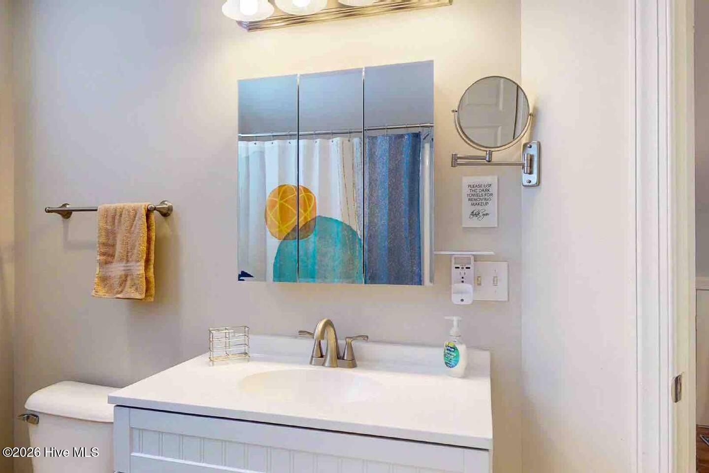 100566637 | Photo 13