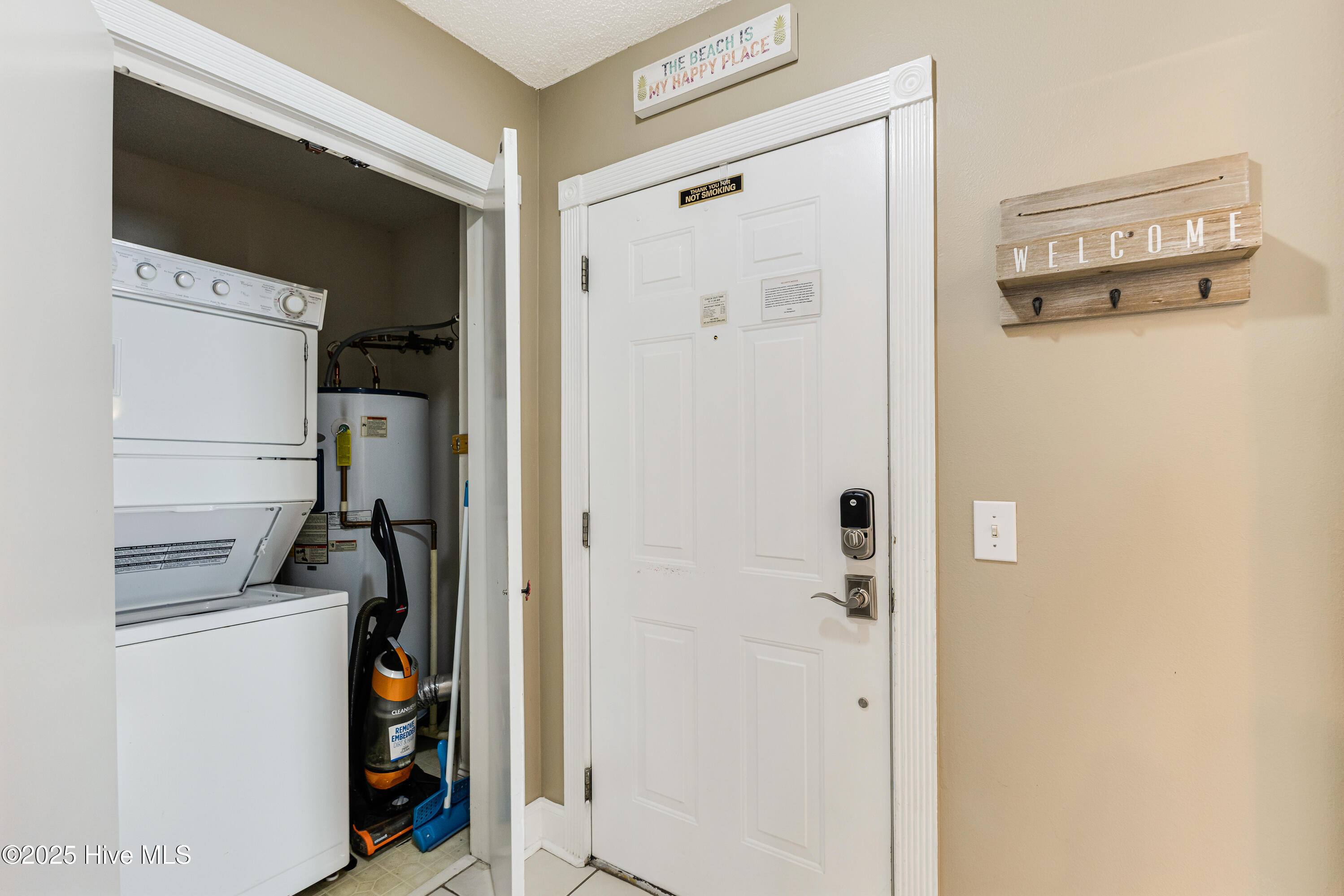 100512349 | Photo 23