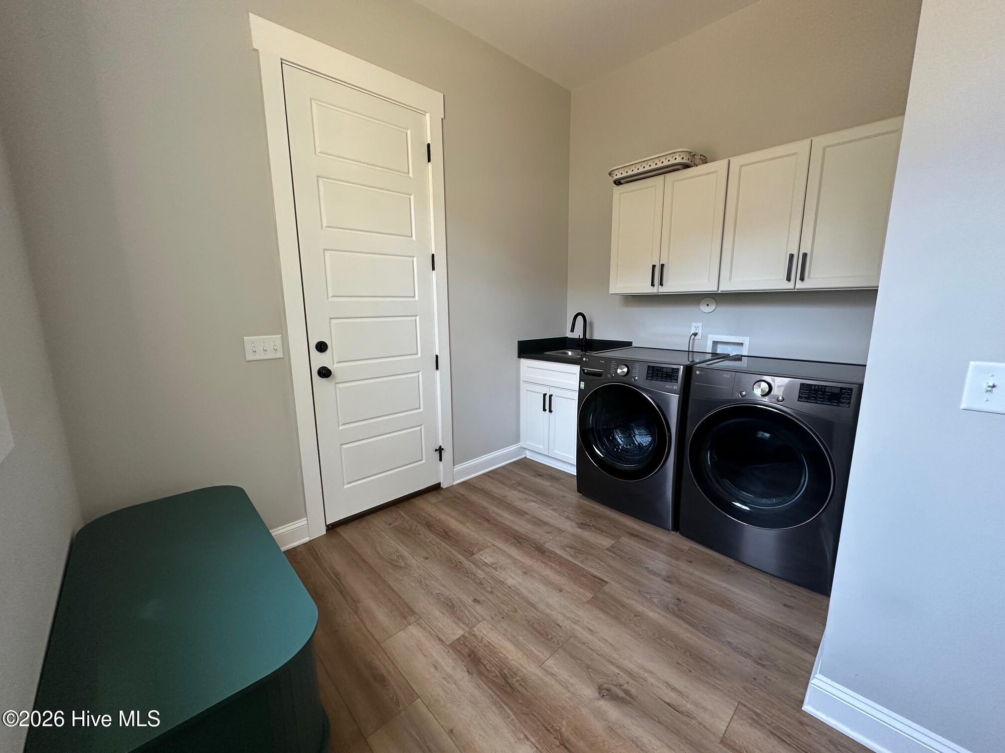 100565130 | Photo 42