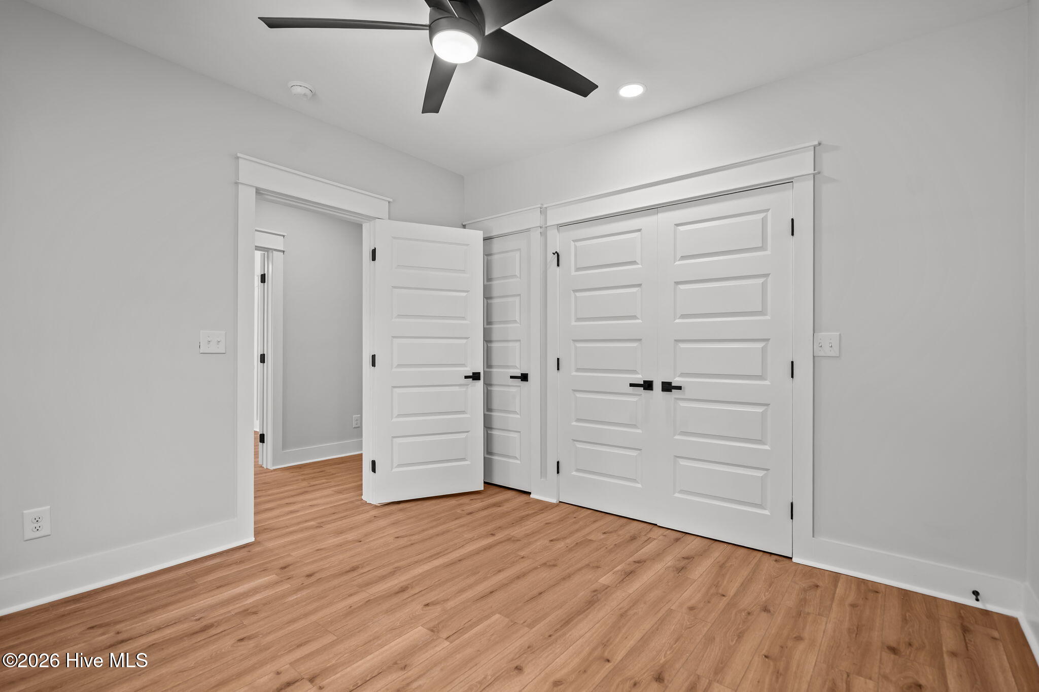 100550651 | Photo 38