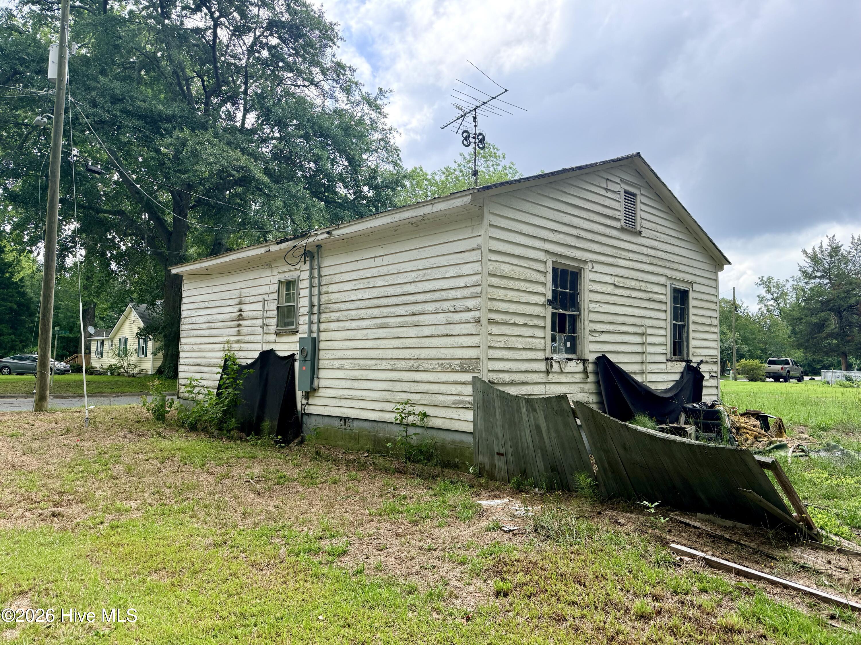 Exterior photo of 3518 N Stamper Street, Fountain, NC 27829. MLS: 100590107
