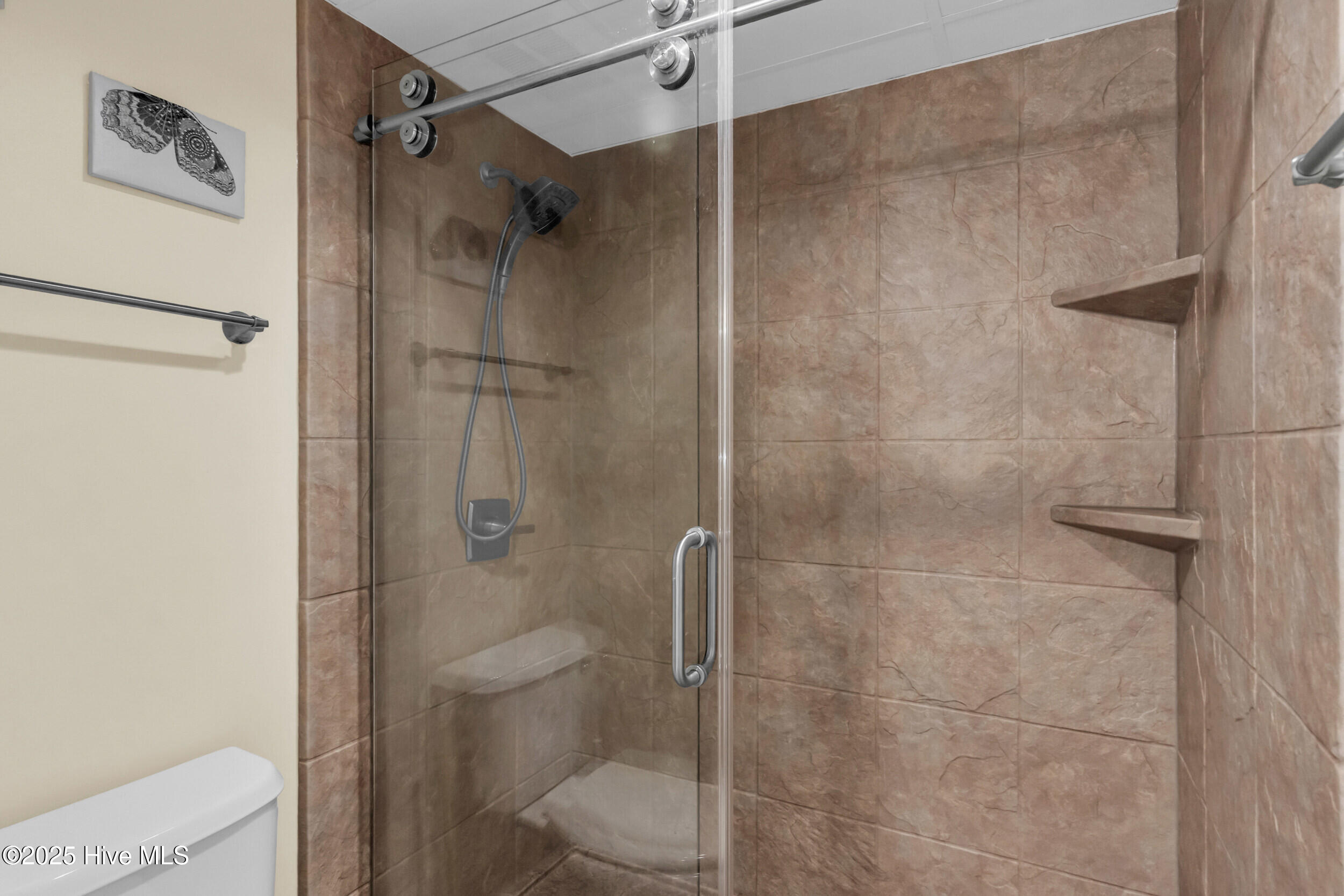 100541265 | Photo 27