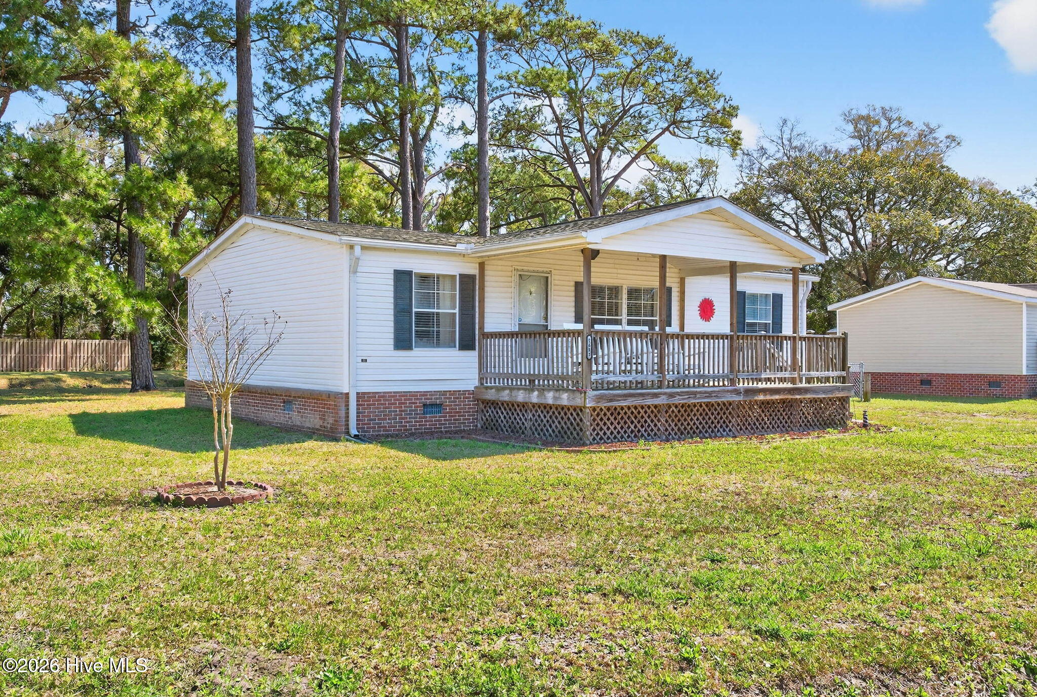 100561384 | Photo 41