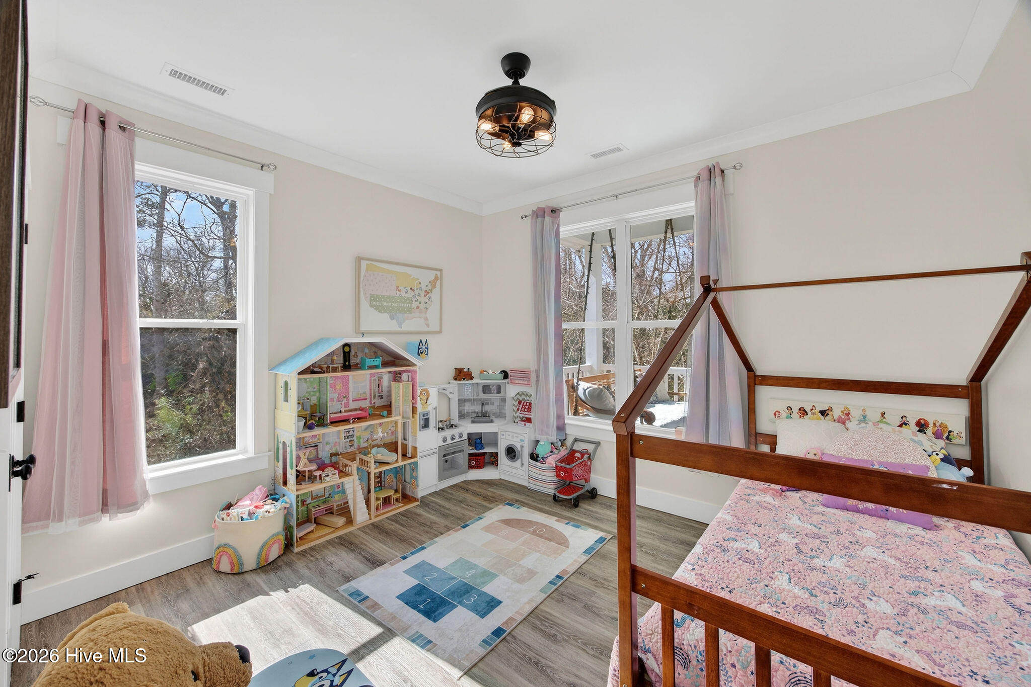 100555452 | Photo 28