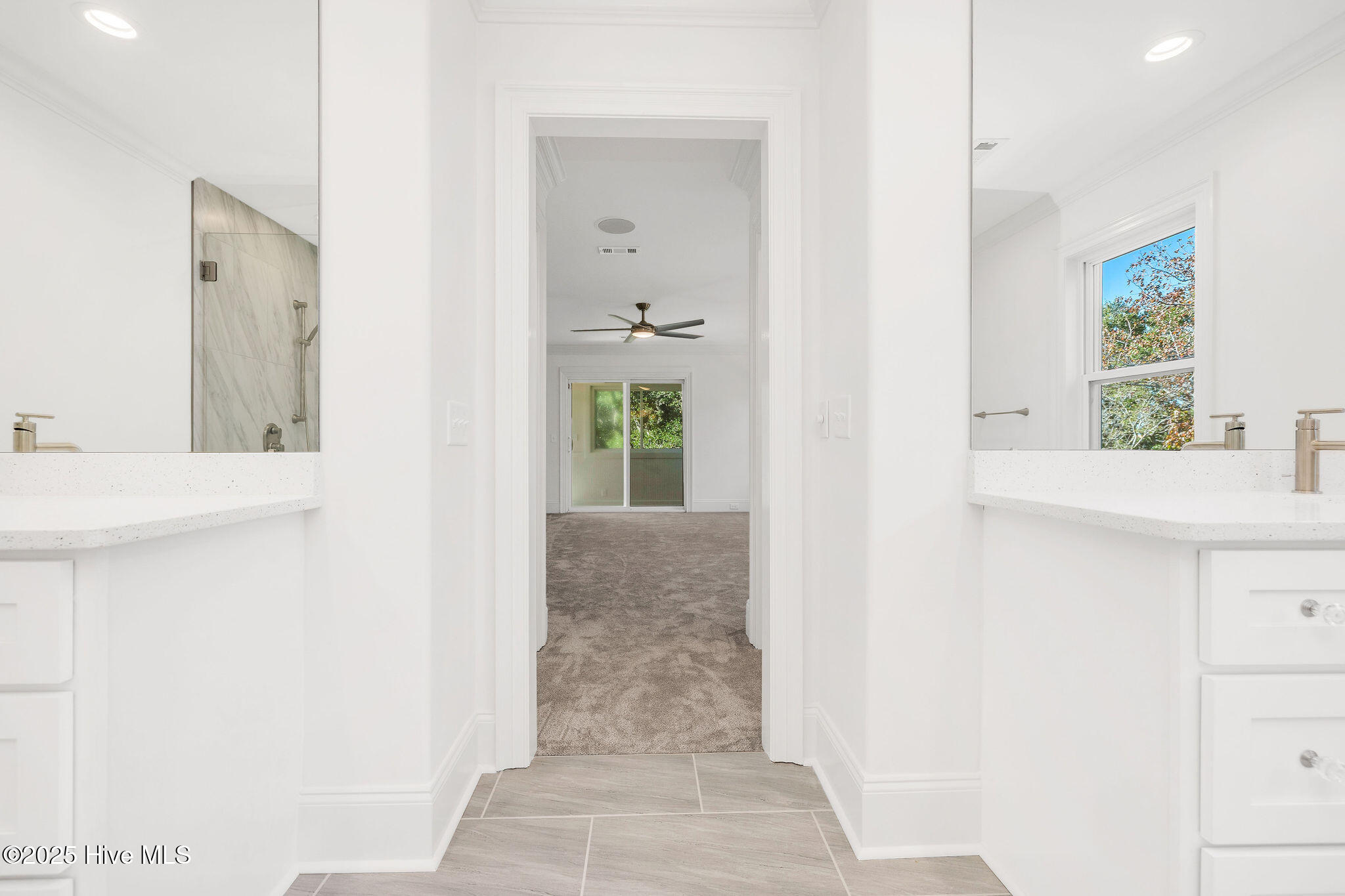 100540097 | Photo 22