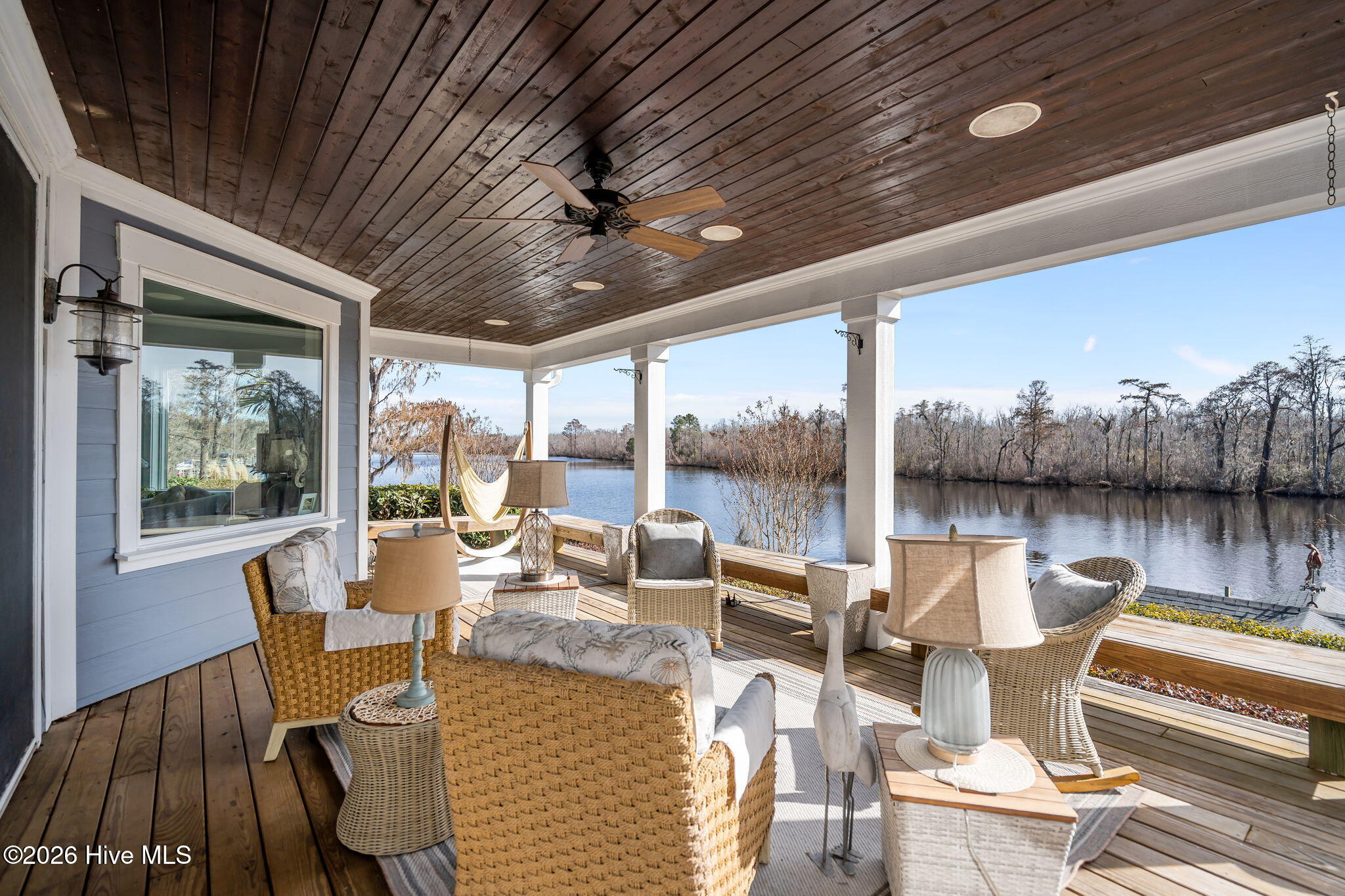 100555800 | Photo 59