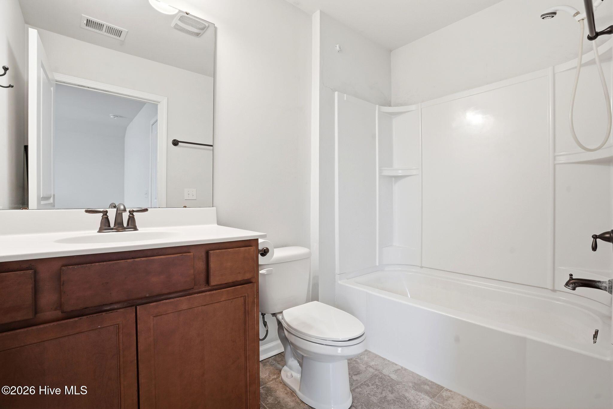 100560381 | Photo 25