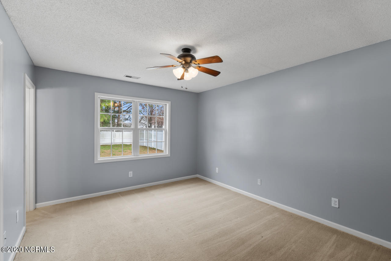 100561714 | Photo 12