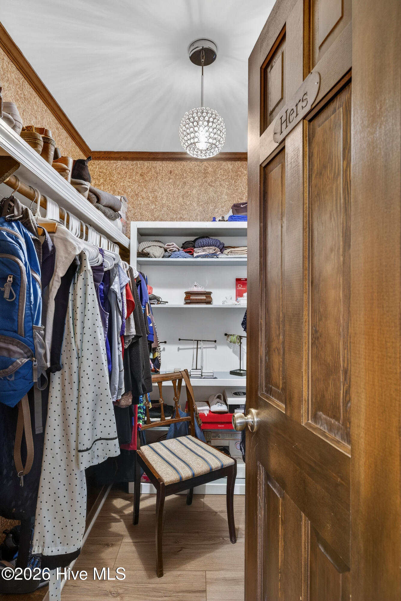 100552823 | Photo 27