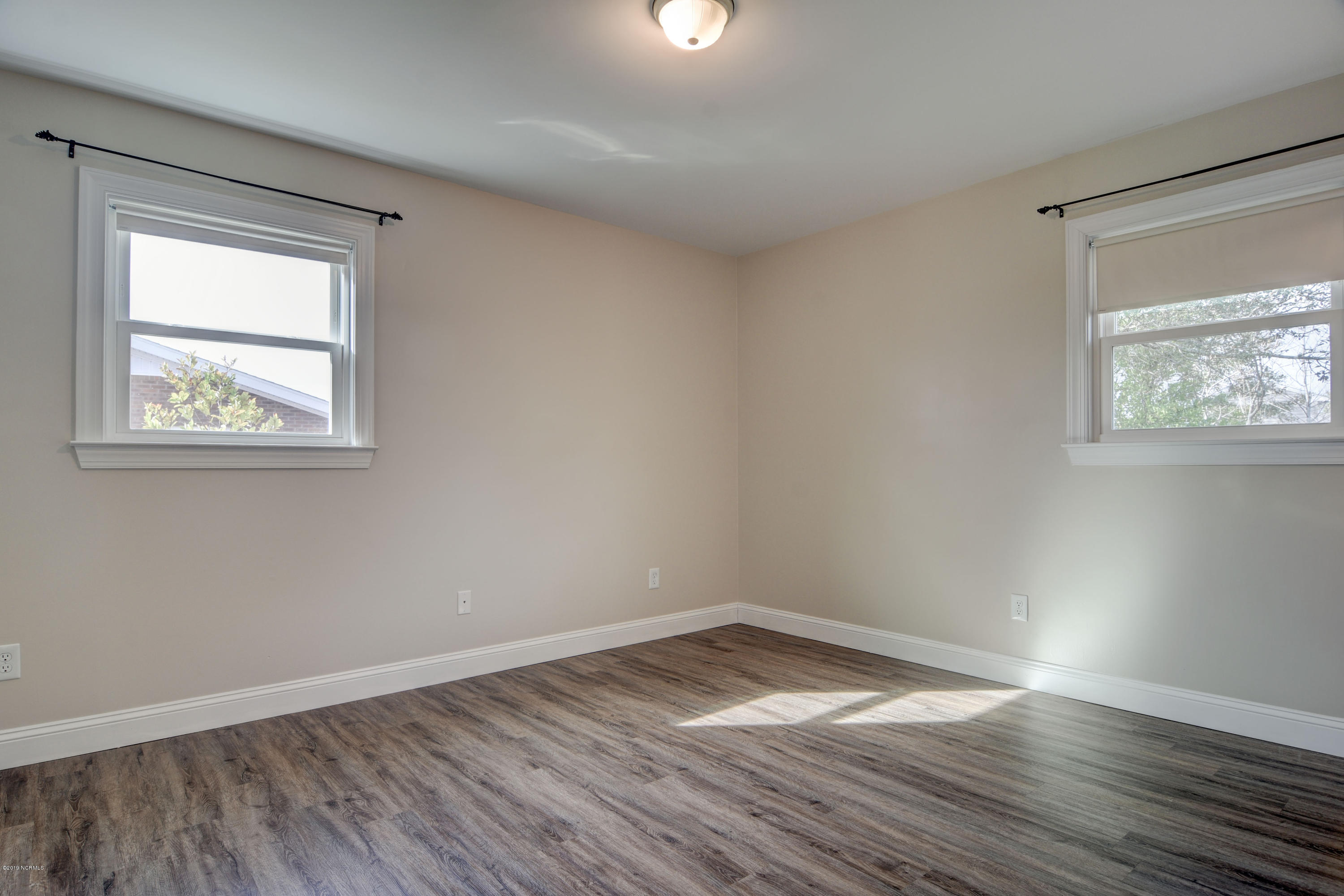 100543080 | Photo 17