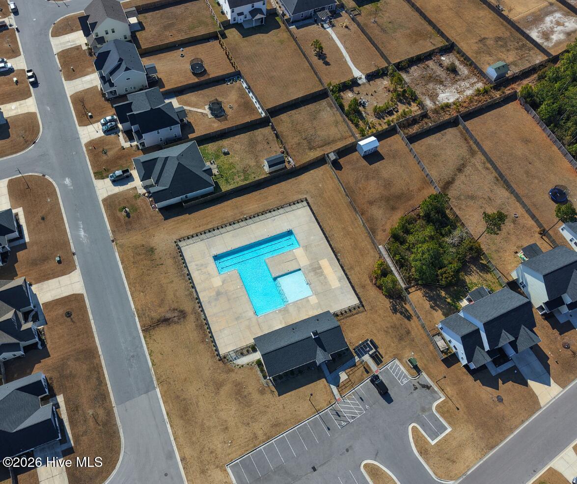 100553359 | Photo 51