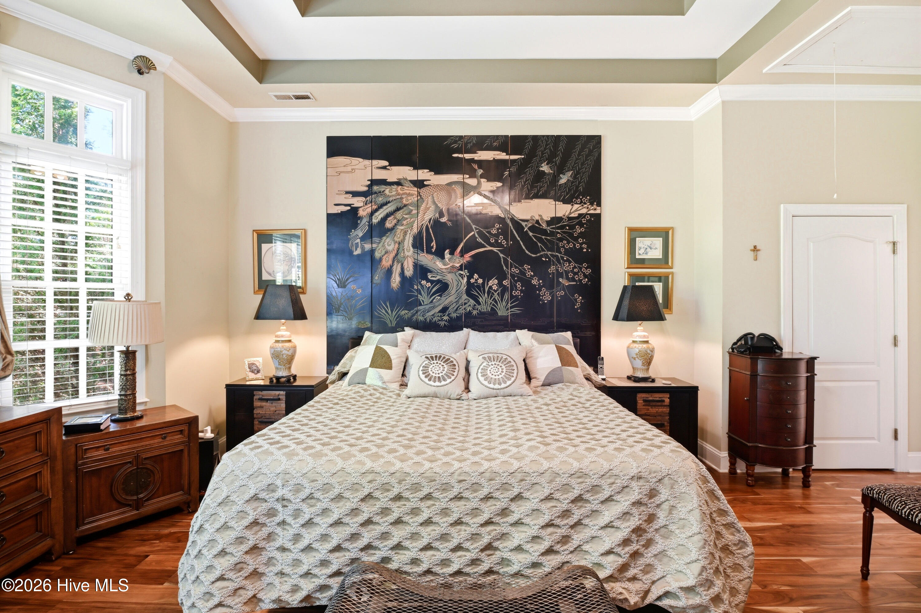 100567999 | Photo 23