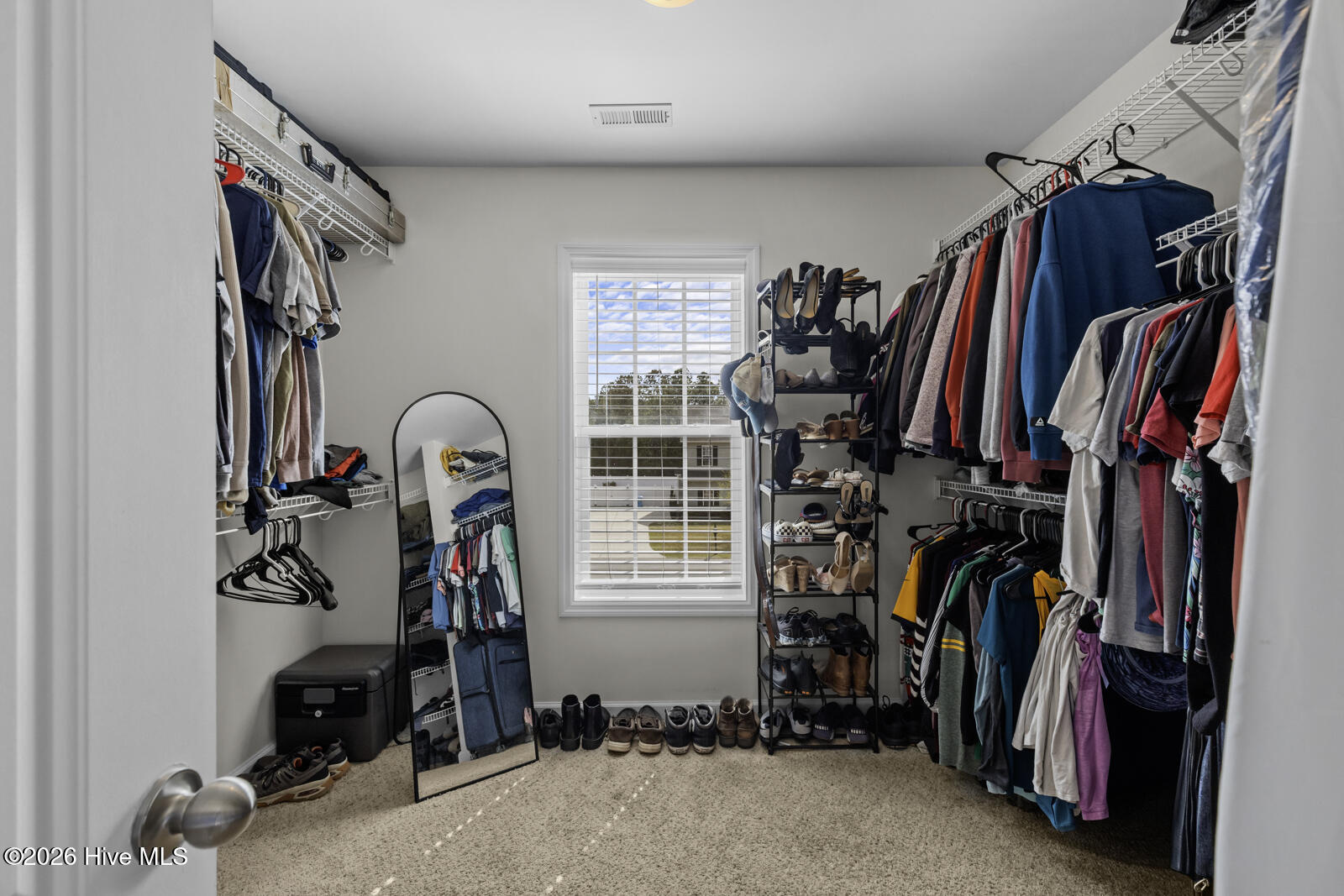 100563152 | Photo 26