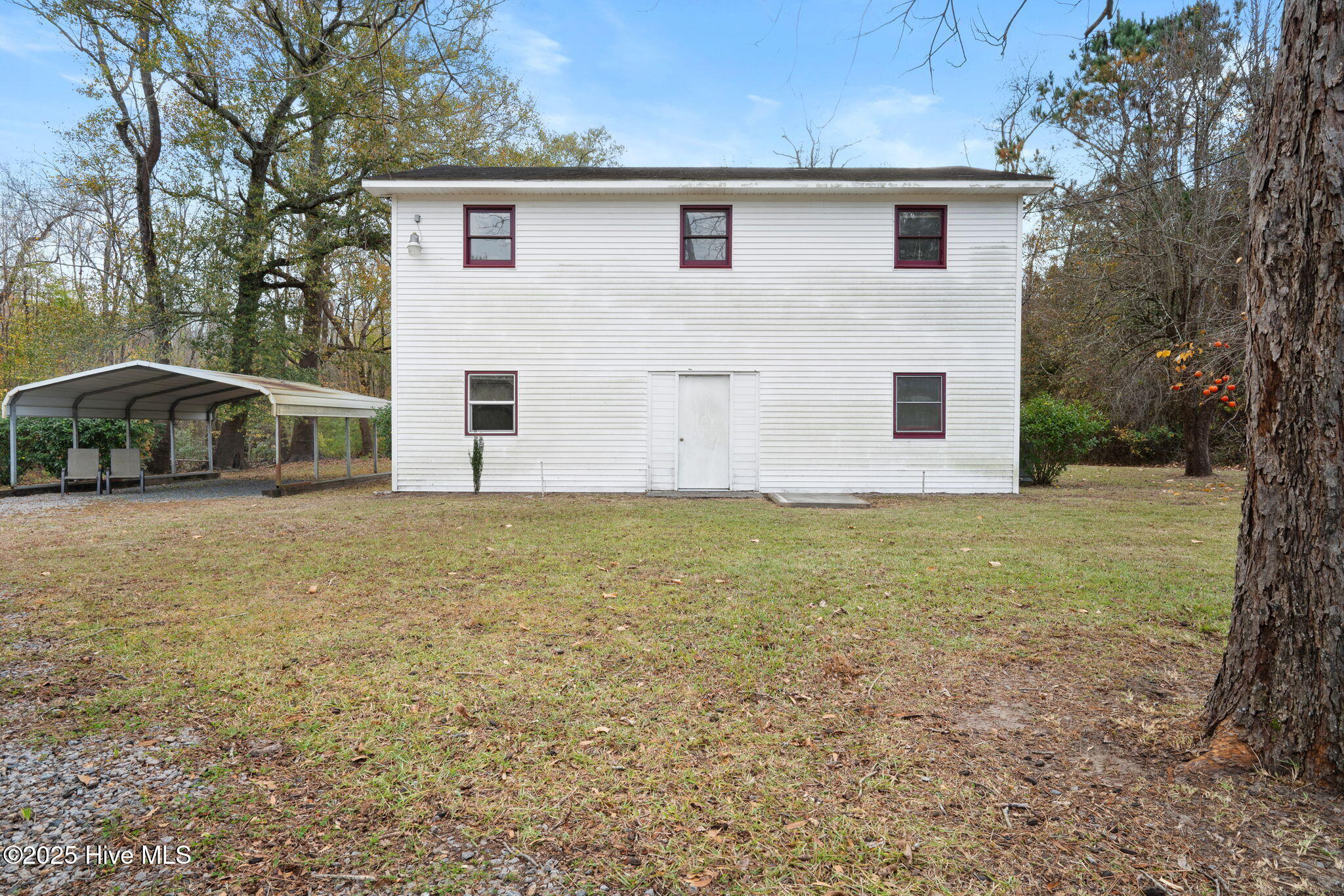 100543210 | Photo 32