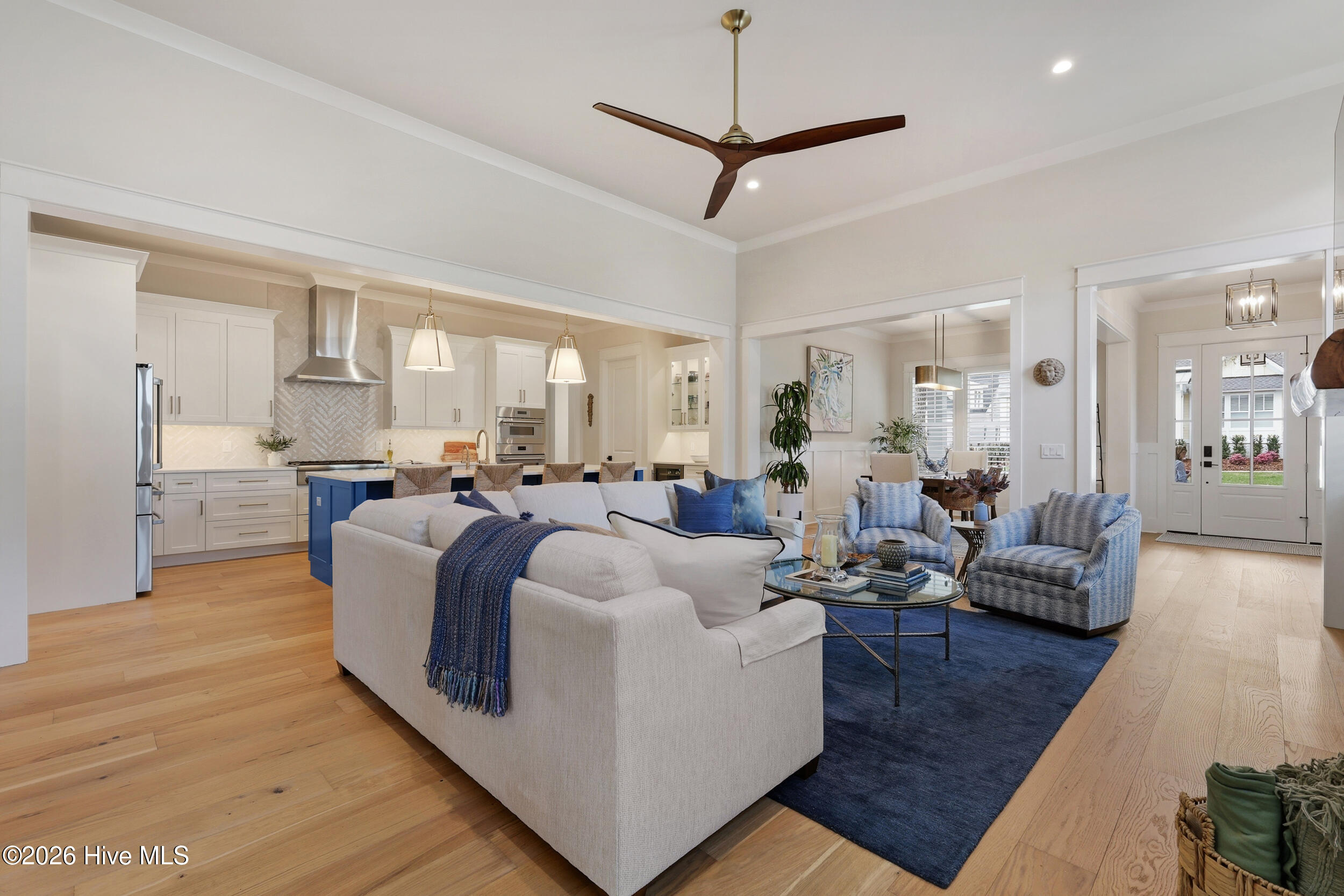 100566937 | Photo 17