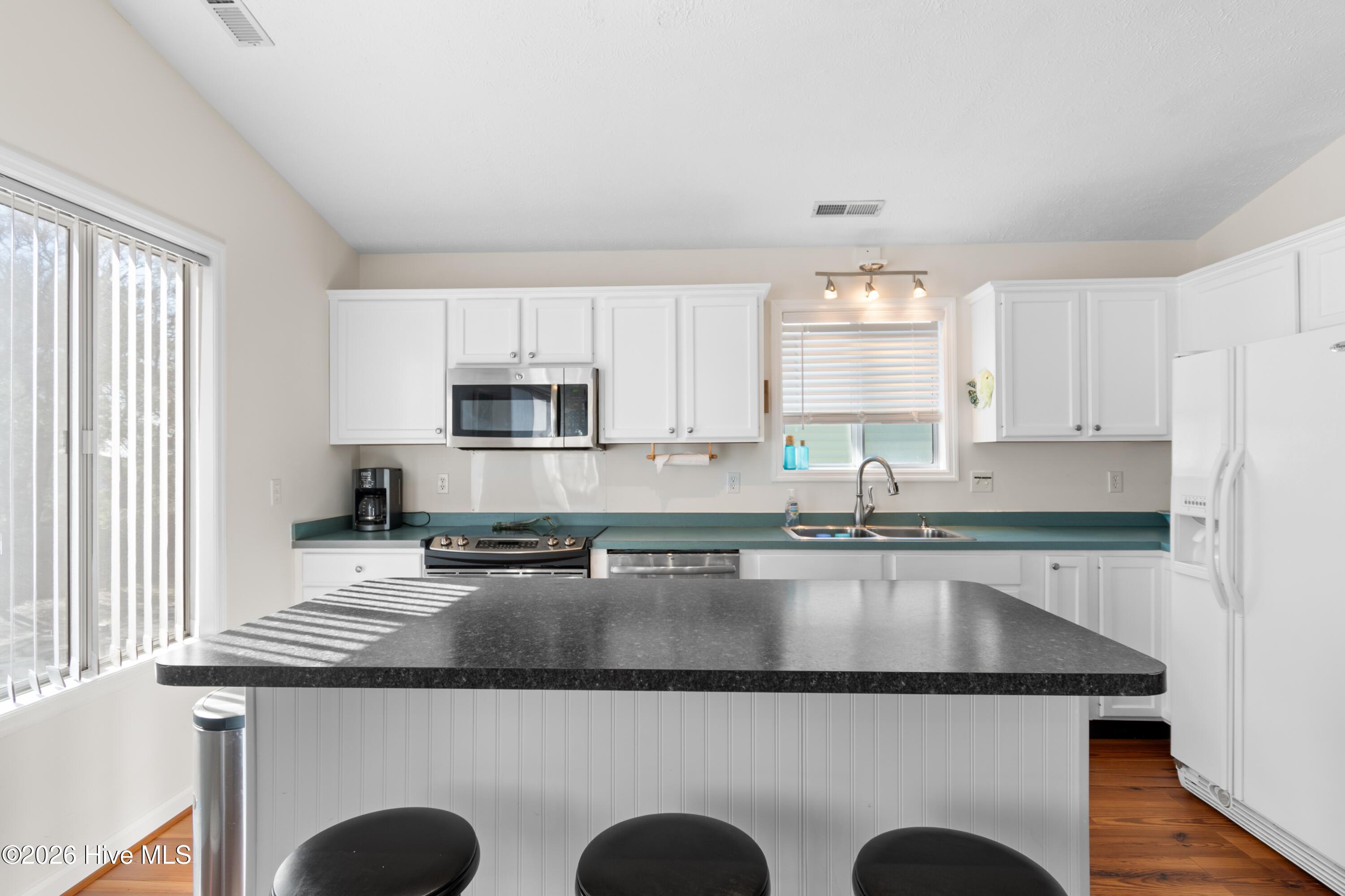 100561293 | Photo 12