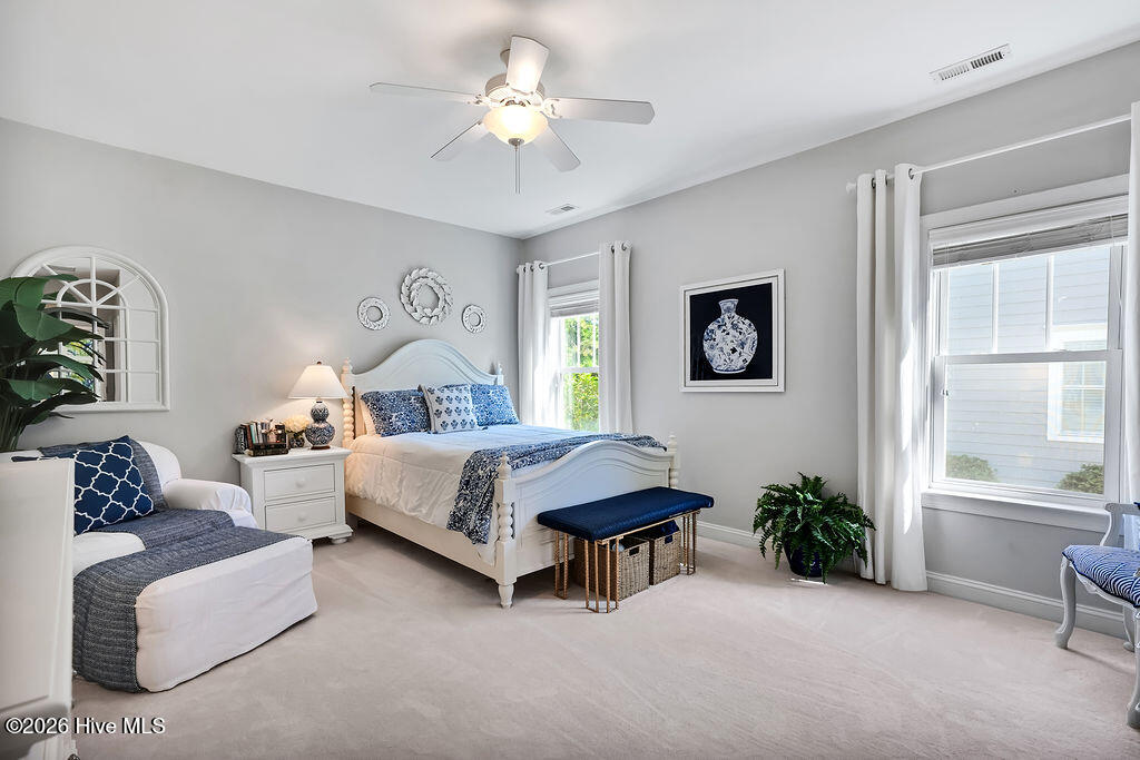 100570520 | Photo 19