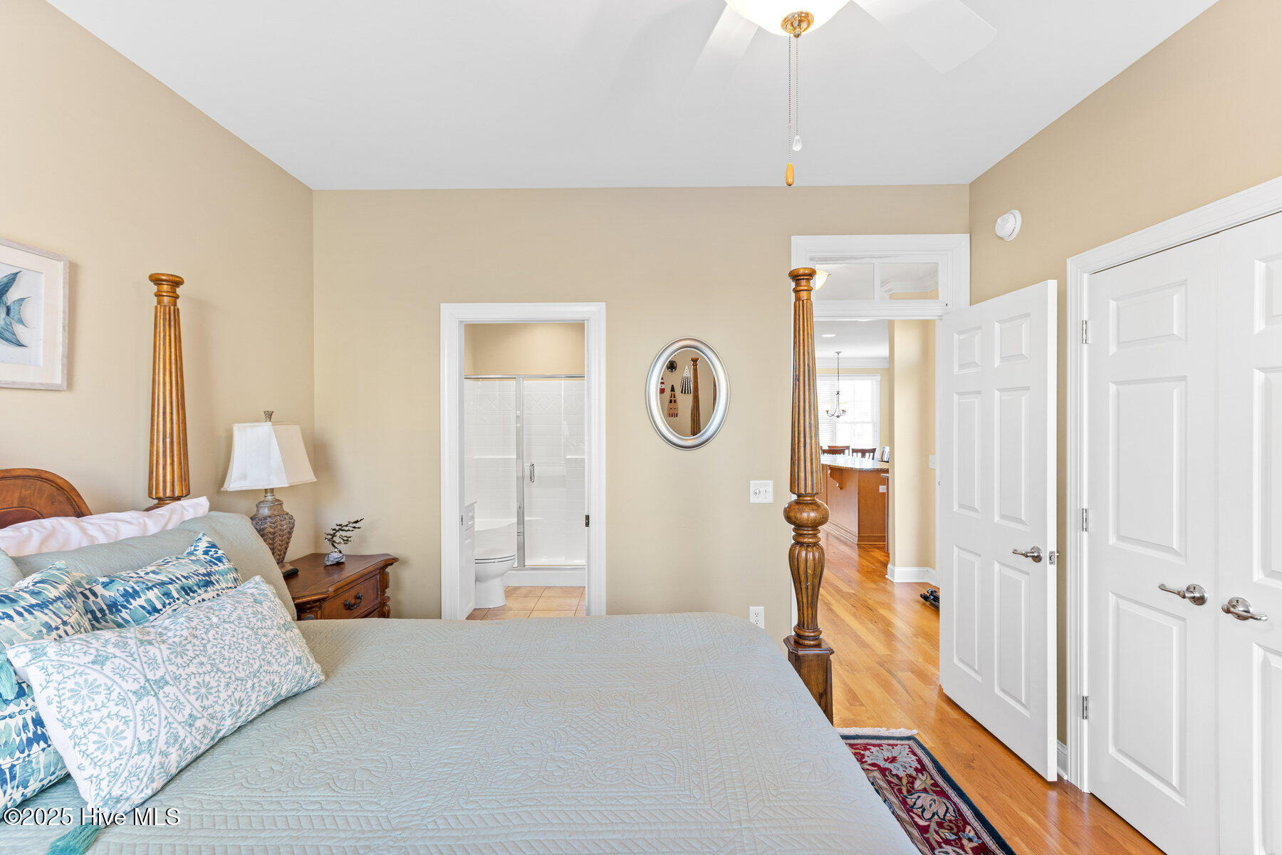 100547081 | Photo 23