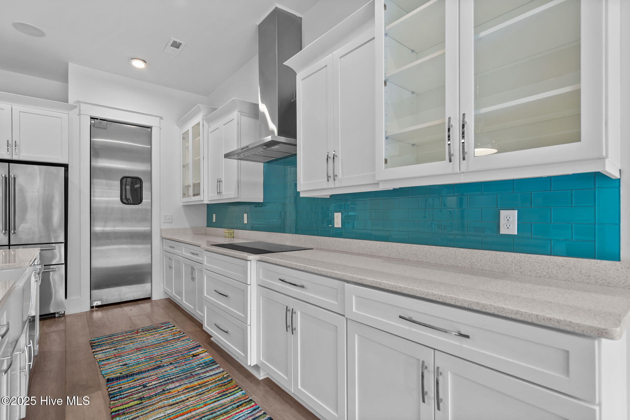 100532333 | Photo 20