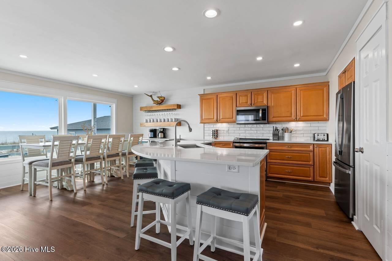 100556593 | Photo 33