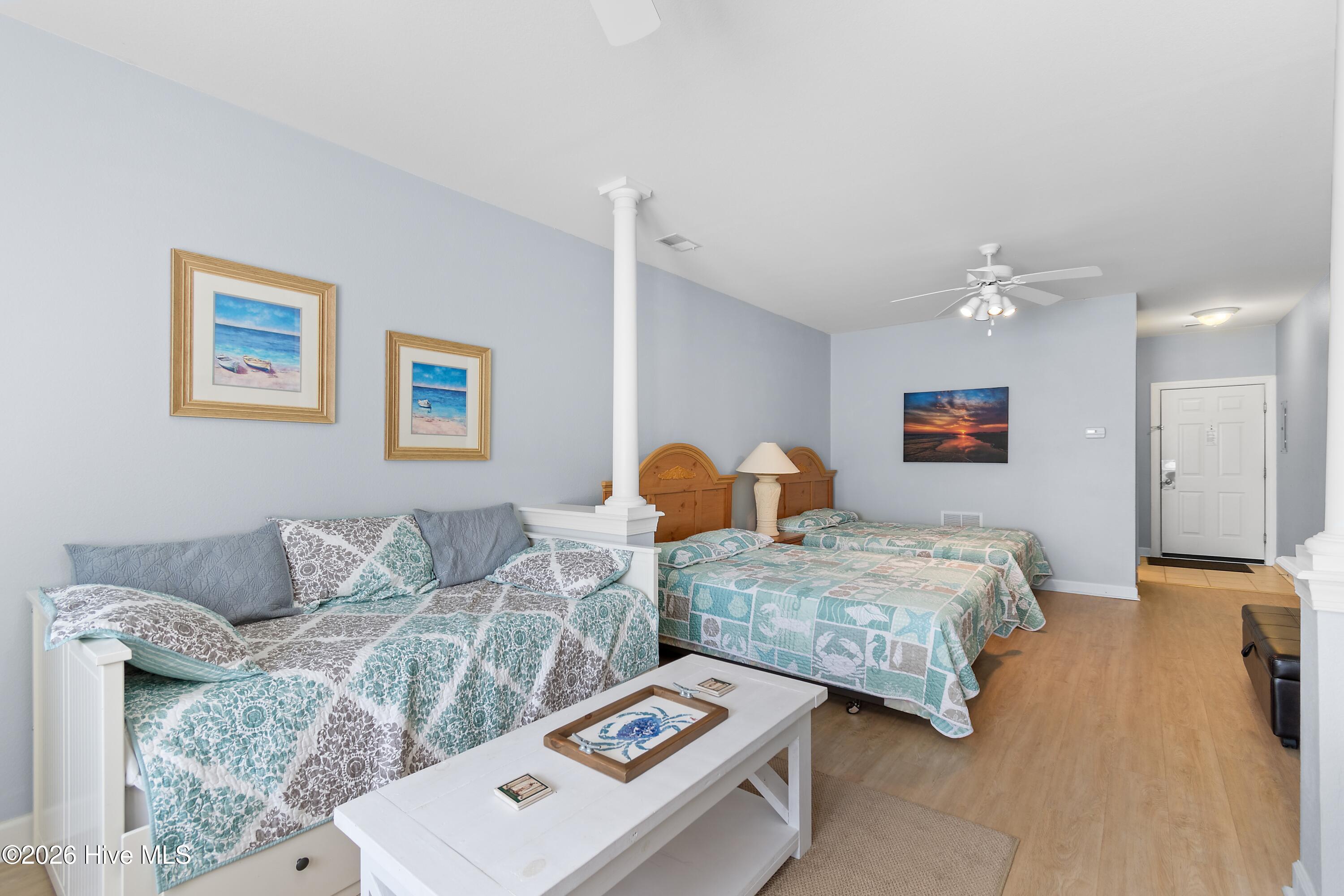 100562819 | Photo 26