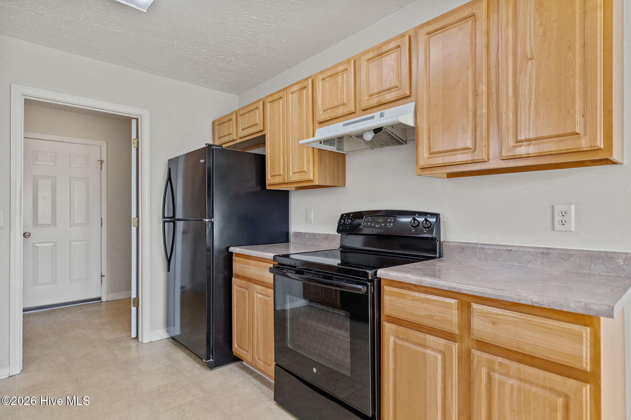 100563369 | Photo 27