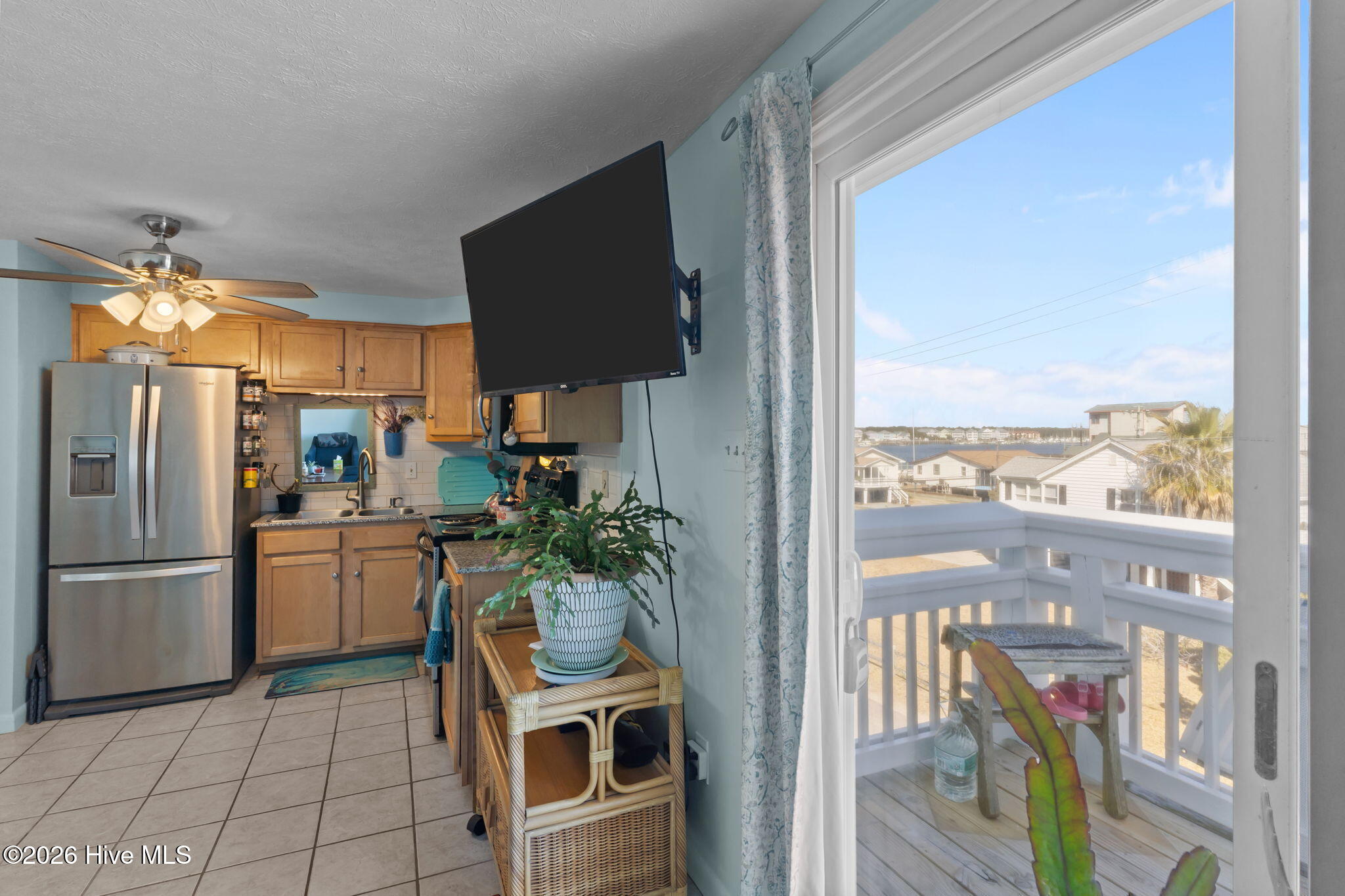 100545884 | Photo 11