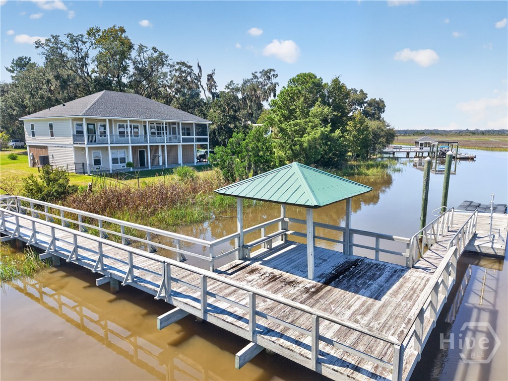 Sit under the boat canopy to watch the marsh come alive with egrets, blue herons and if you are lucky a roseate spoonbill.