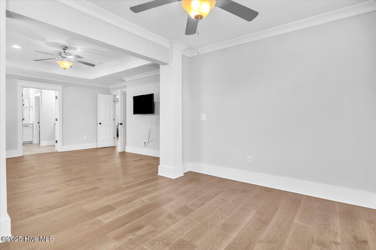 100523445 | Photo 38